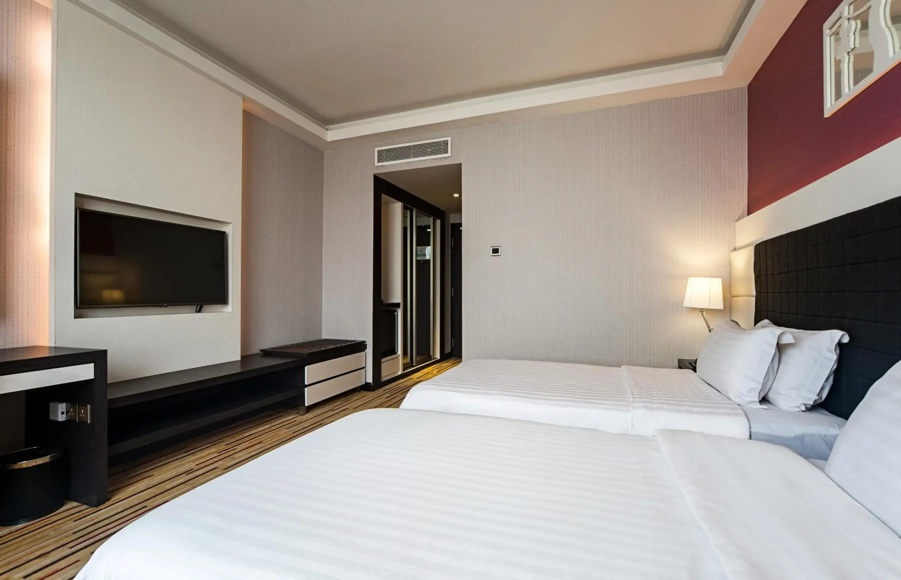 Promenade Superior Room with Club Lounge Access in Promenade Hotel Kota Kinabalu Promenade Superior Room with Club Lounge Access in Promenade Hotel Kota Kinabalu