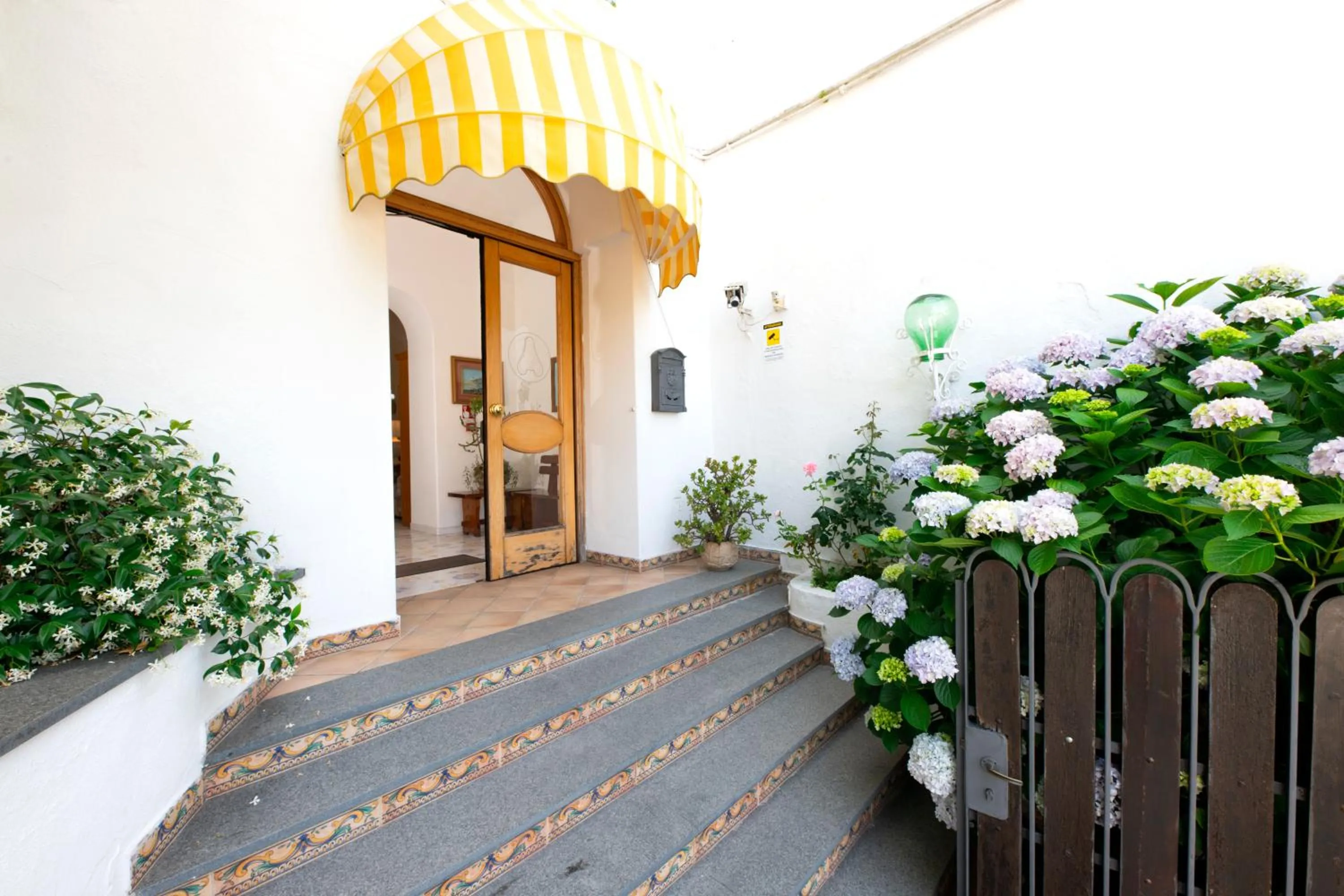 Facade/entrance in Hotel Candia