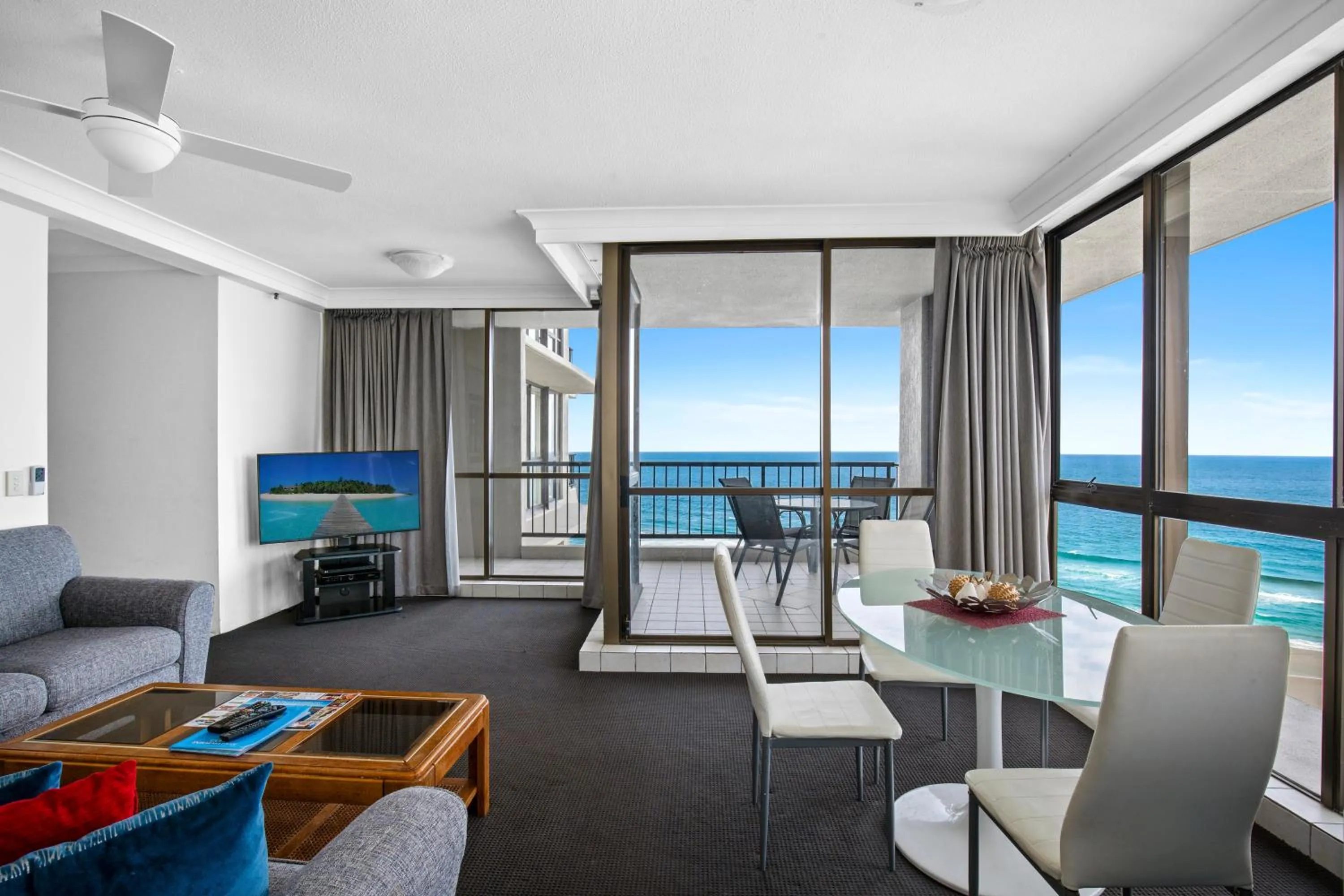 Capricorn One Beachside Holiday Apartments - Official