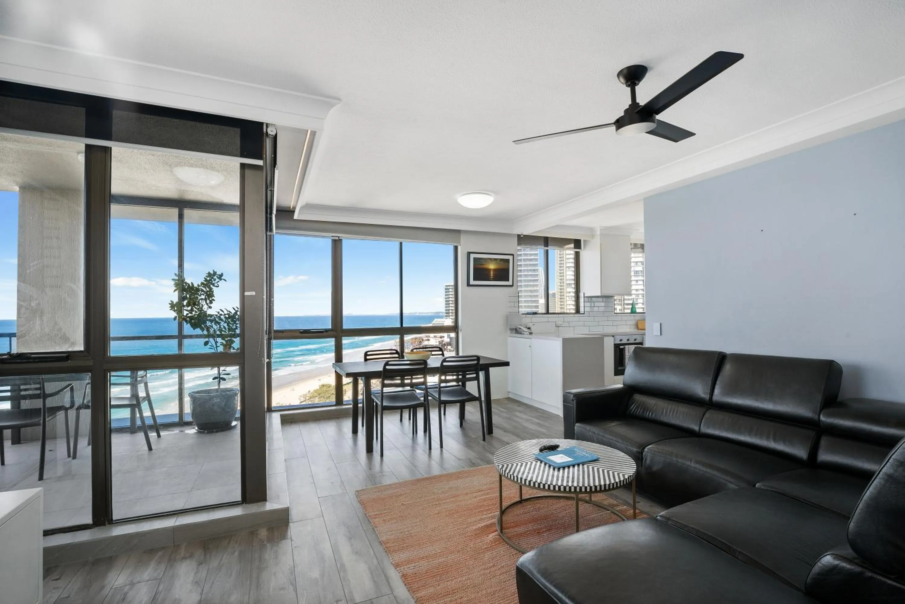 Capricorn One Beachside Holiday Apartments - Official