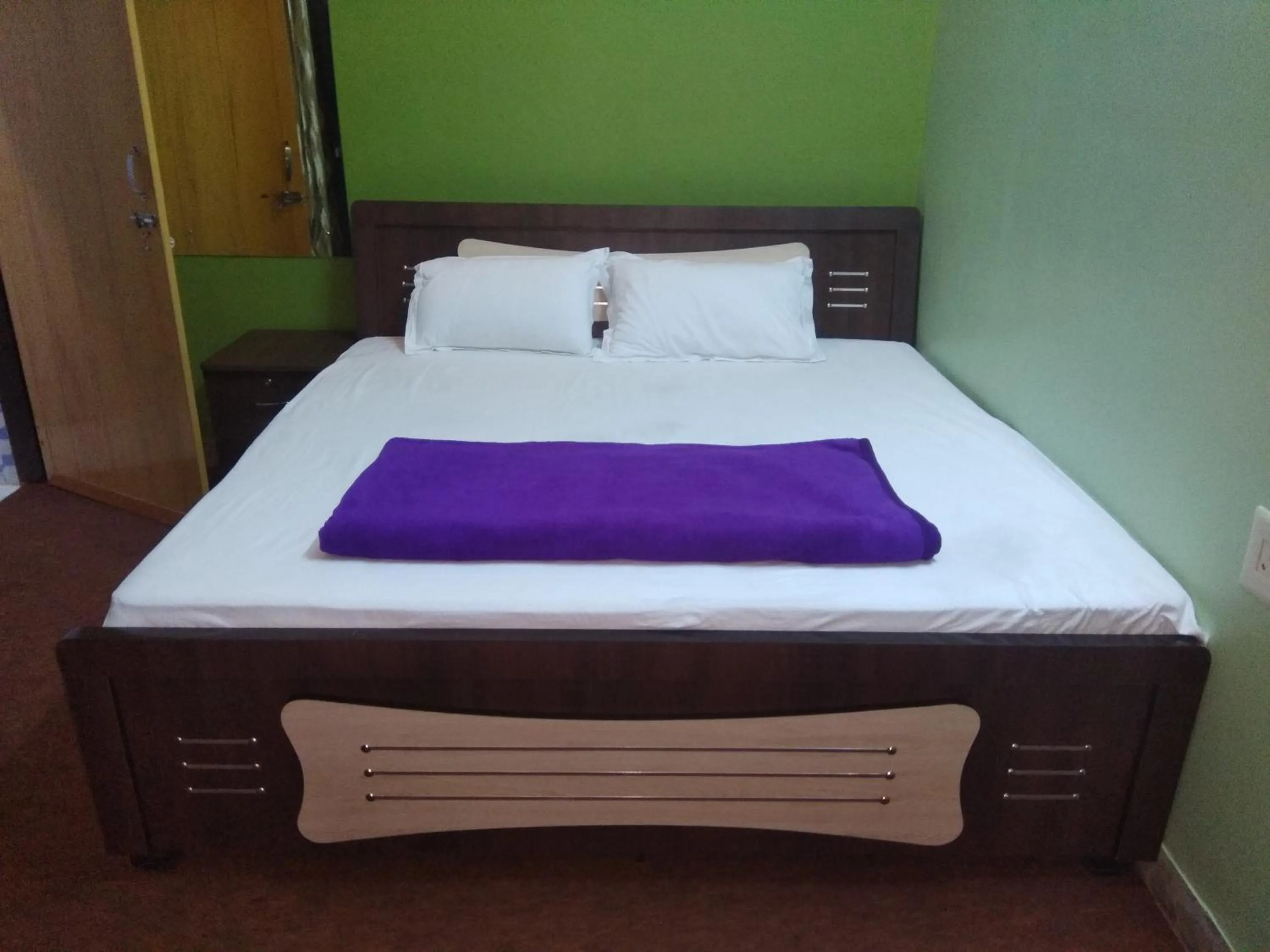 Bed in Hotel zamarrud palace