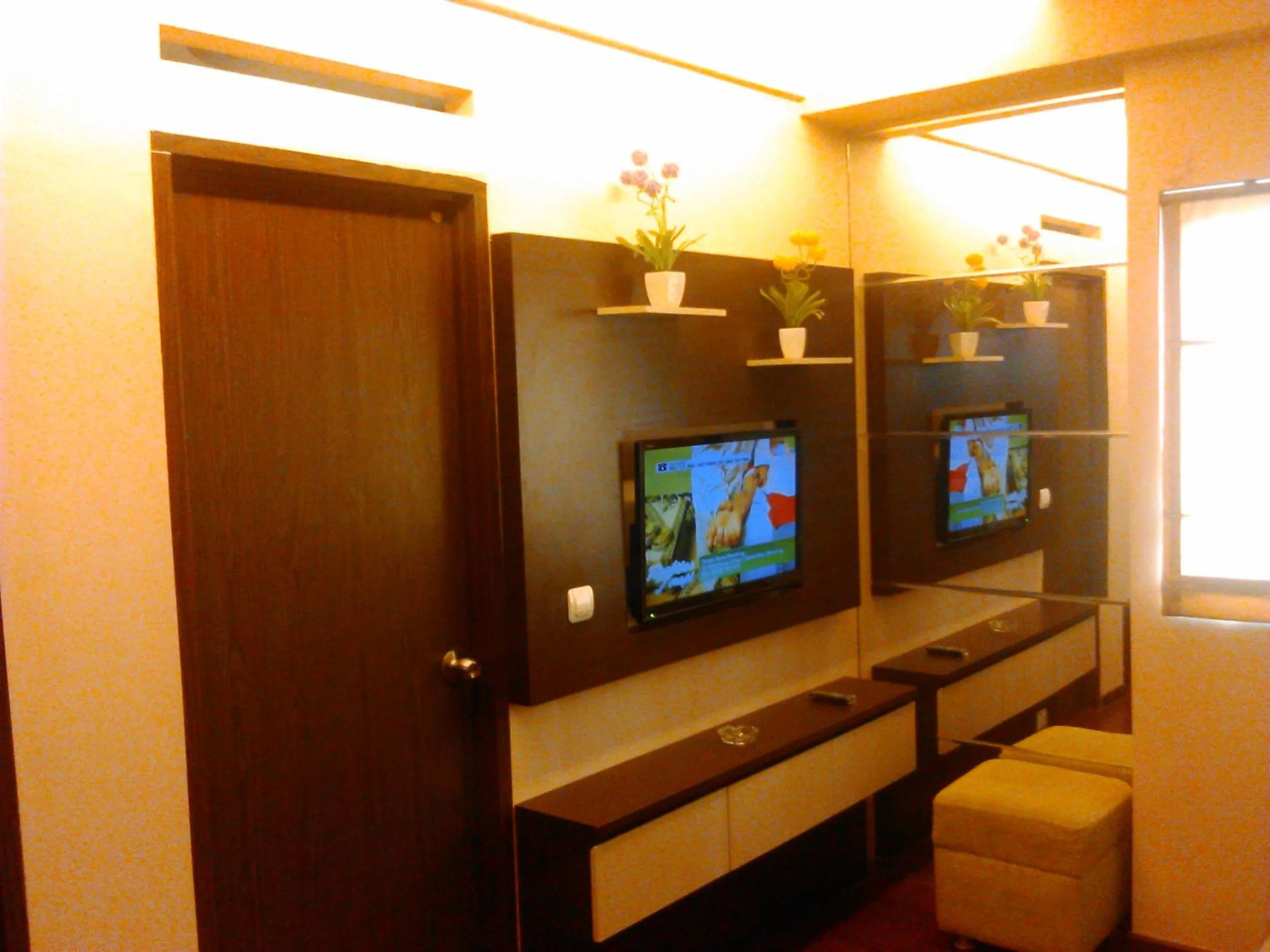 Apartment The Suites Metro by Yudis