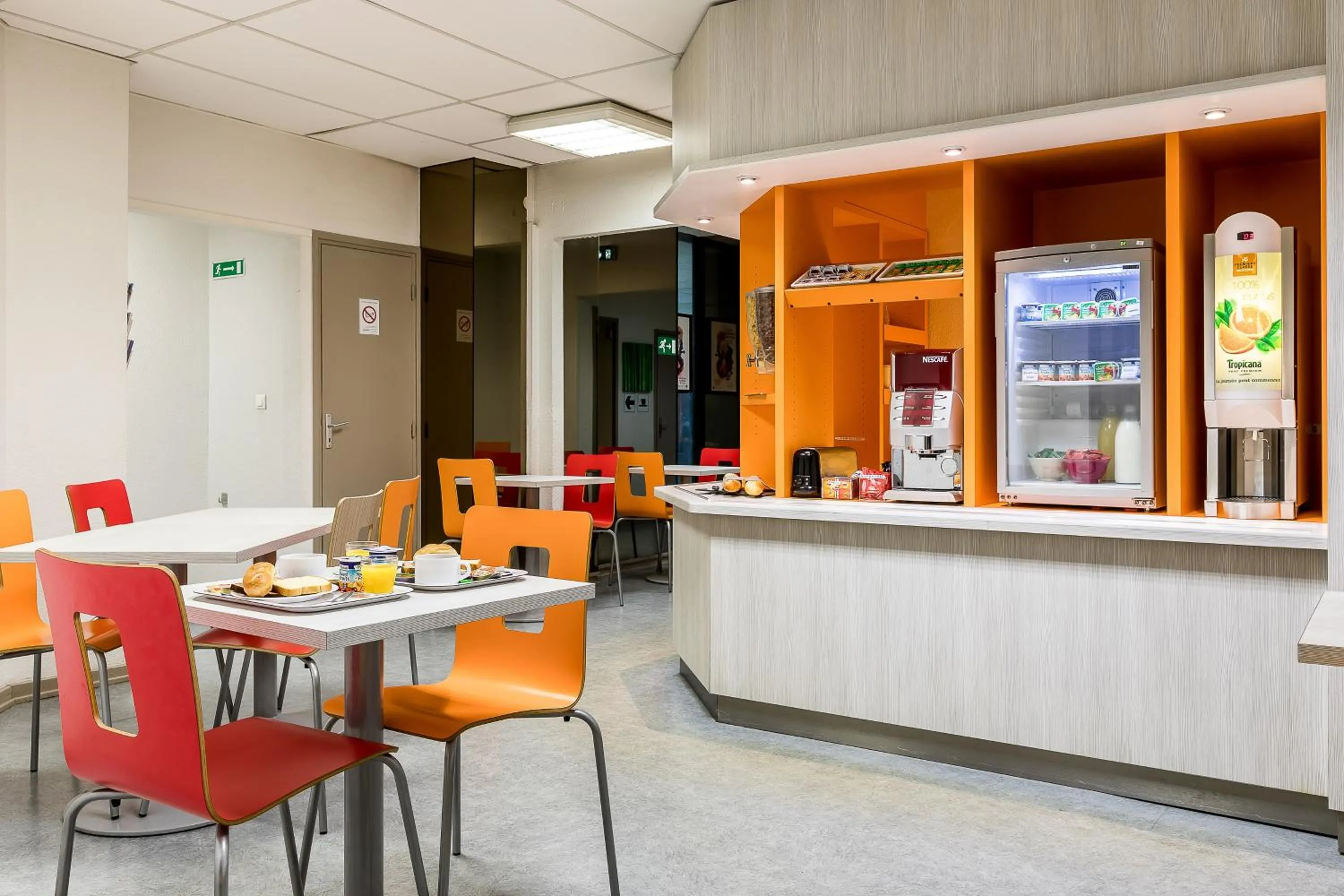 Food and drinks, Restaurant/Places to Eat in Hôtel de L'UNIVERS LILLE