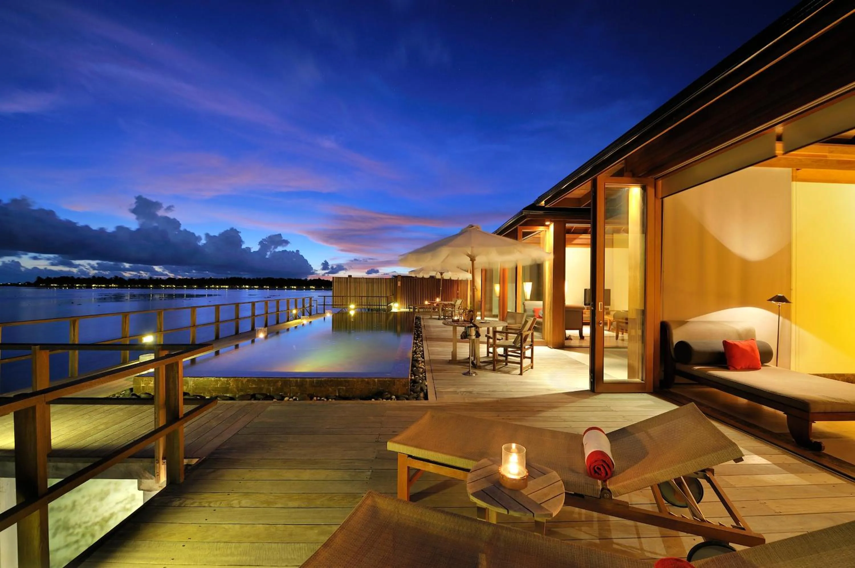 Swimming pool in Villa Nautica Paradise Island Resort
