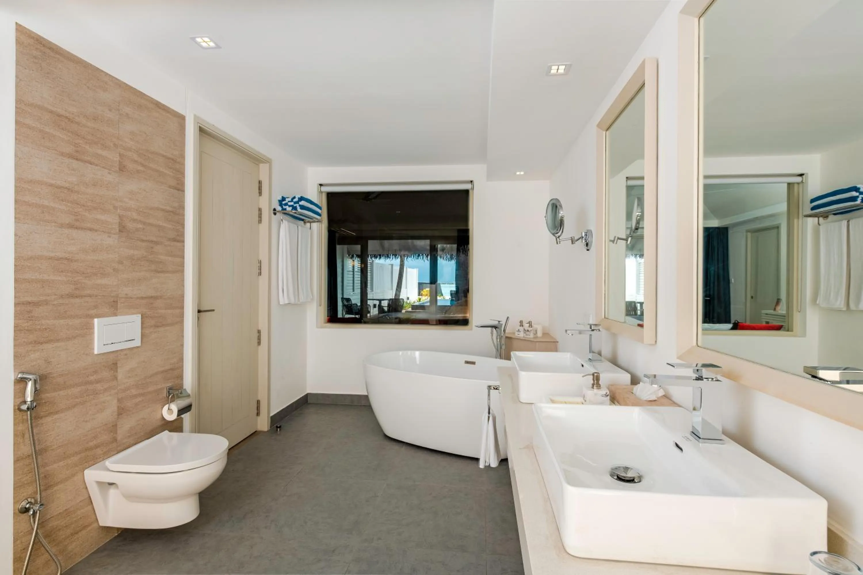 Bathroom in Villa Nautica Paradise Island Resort