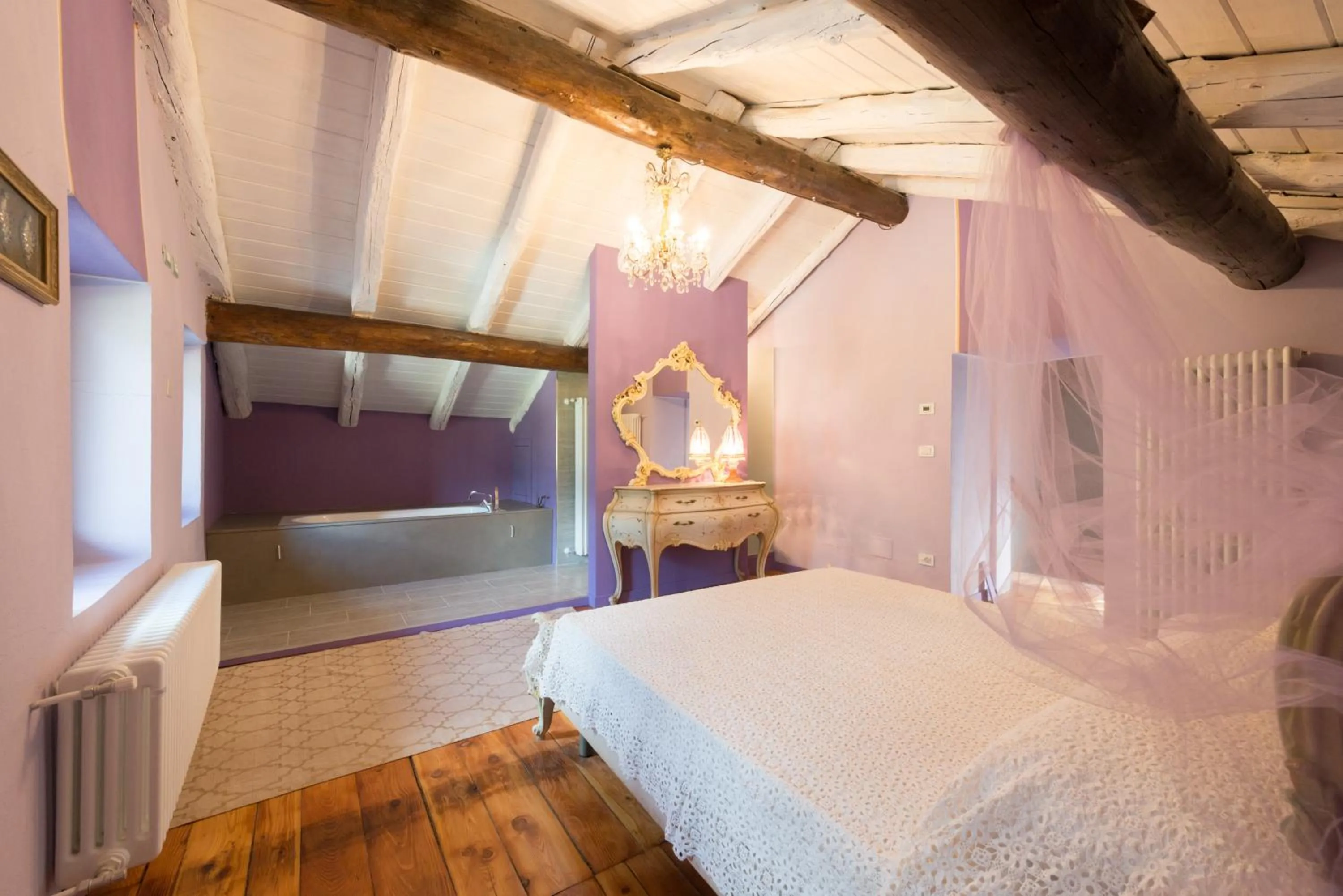Bed in Quart de Lune - Boutique B&B