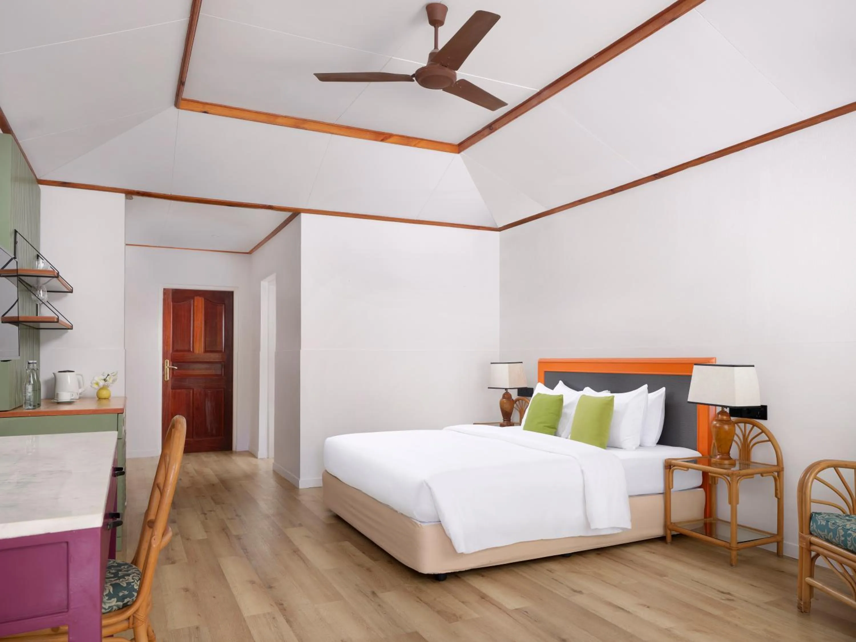 Bed in Villa Park Sun Island Resort