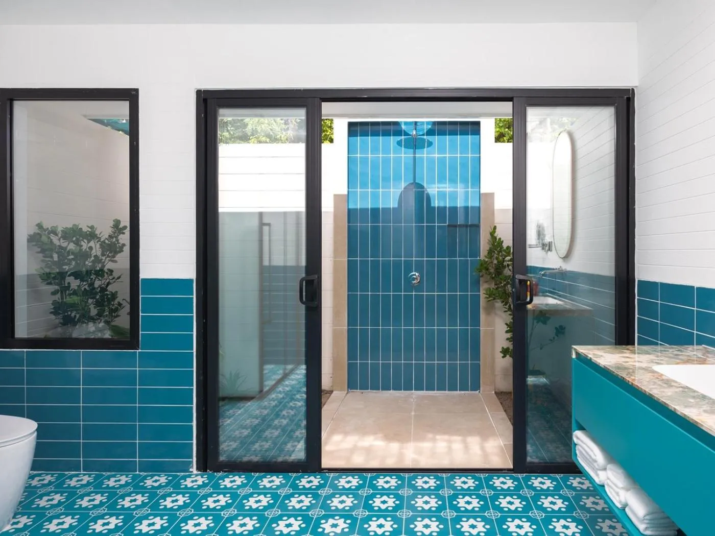 Shower in Villa Park Sun Island Resort