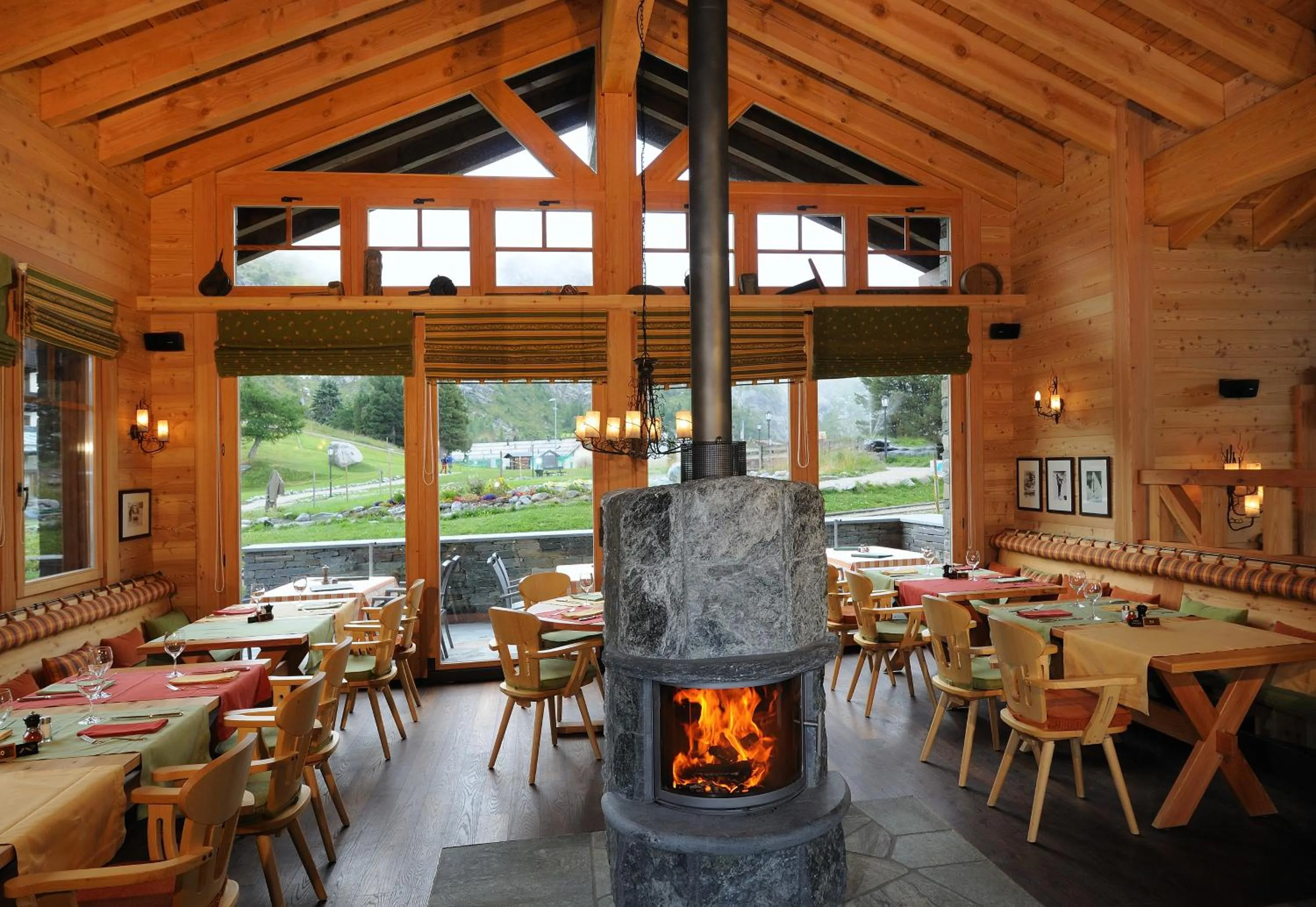 Restaurant/places to eat in Riffelalp Resort 2222m Ski-in & Ski-out