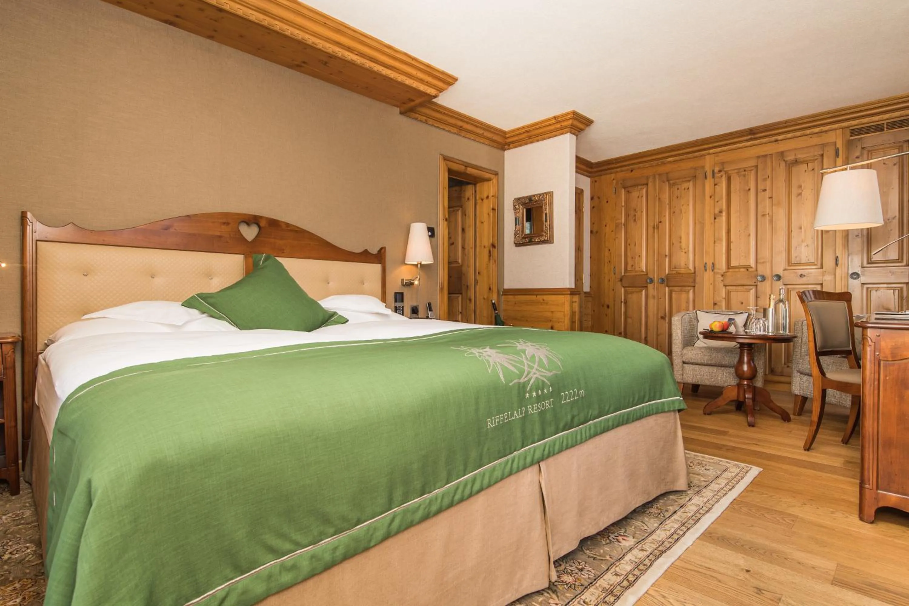 Bed in Riffelalp Resort 2222m Ski-in & Ski-out