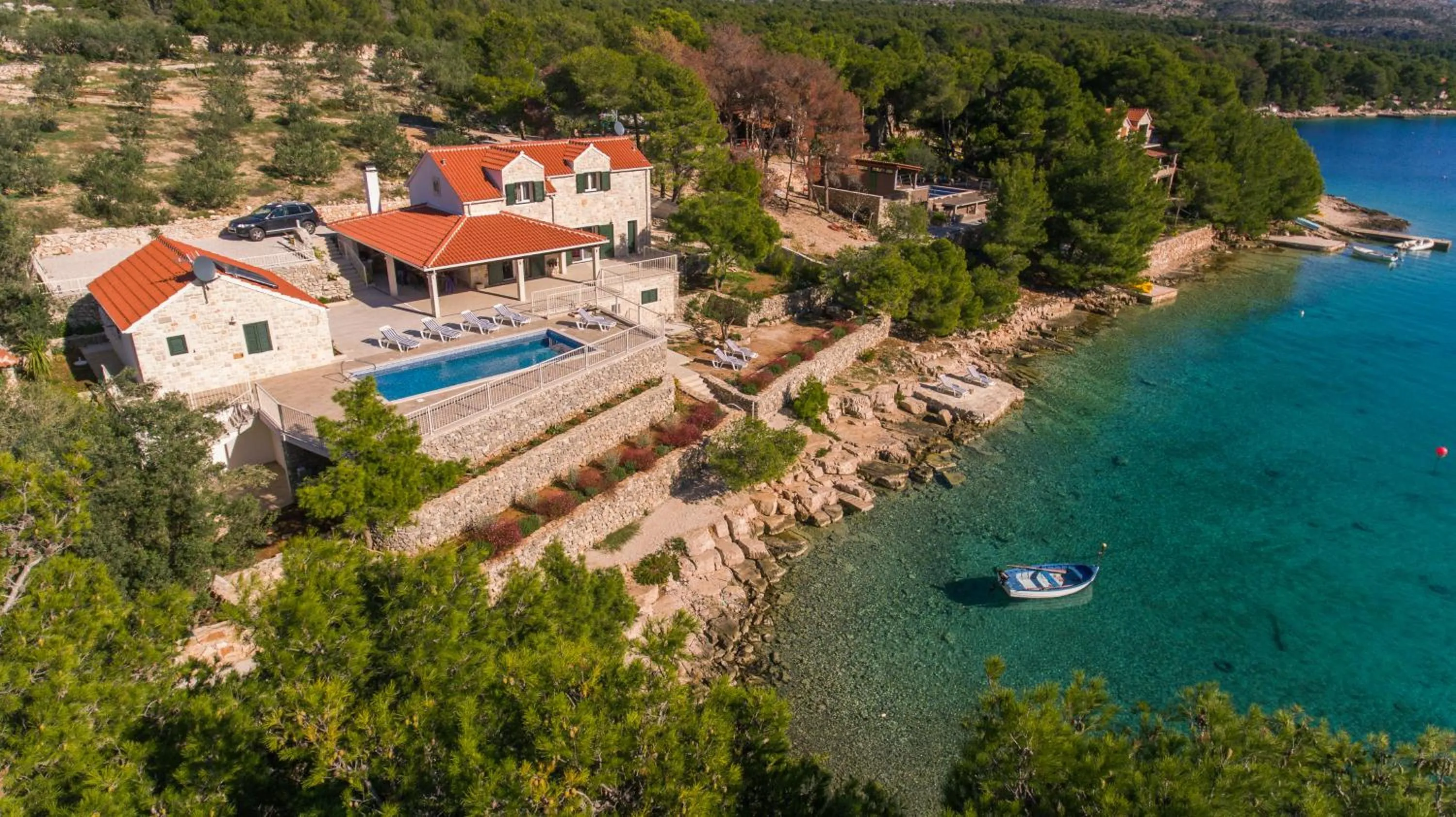 Luxury Villa Kate - in Lucice Bay with turquoise sea, Amazing Seaviews, and Heated Pool