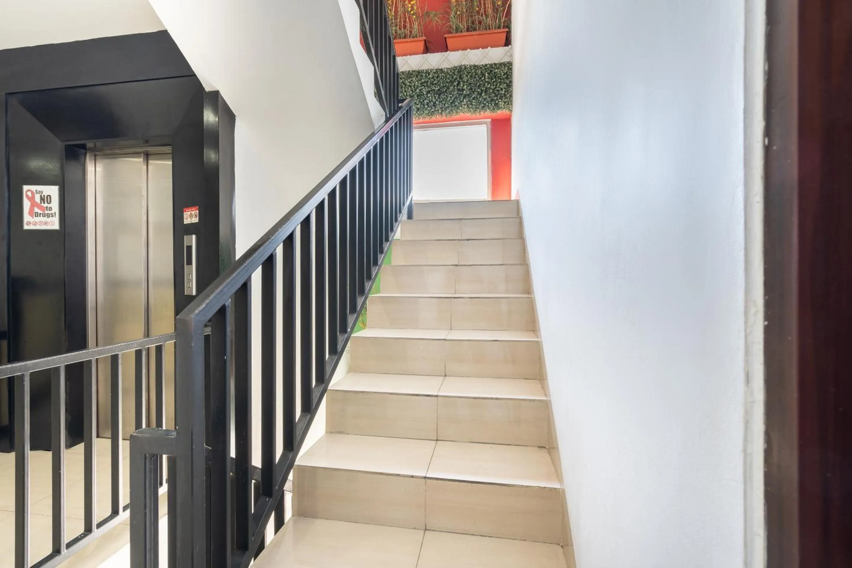 Lobby or reception in Flagship 91863 Metro House