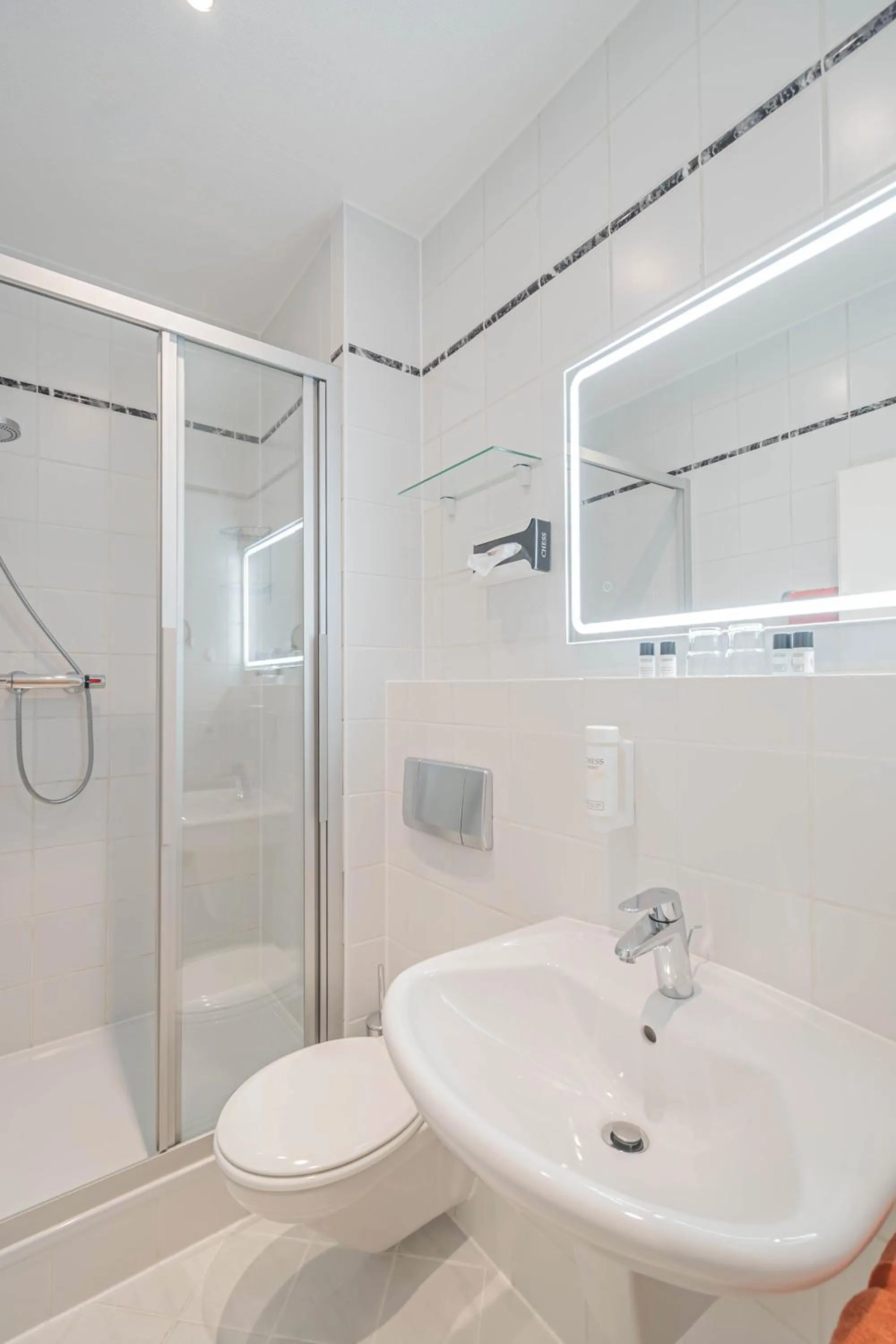 Shower in Hotel Villa am Kurpark