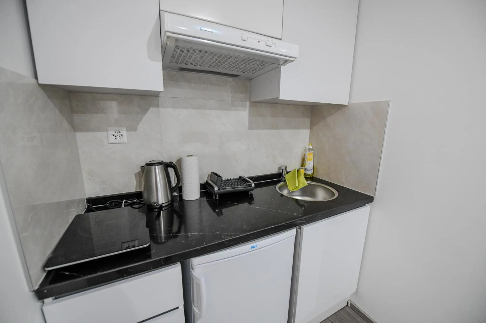 Coffee/tea facilities in Hotel de France