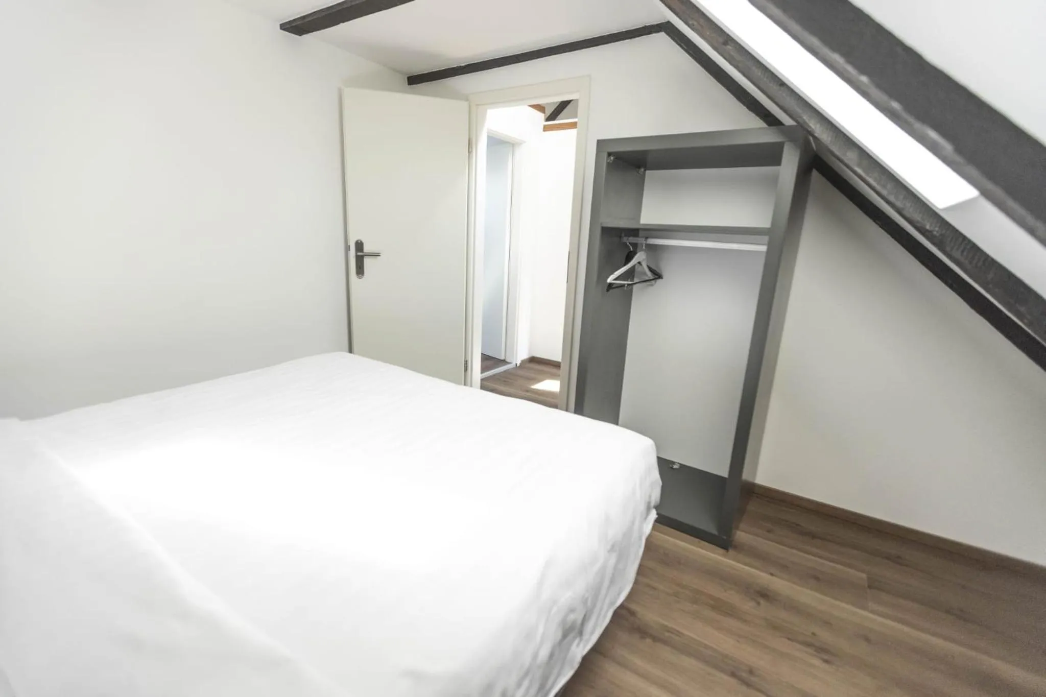 Bed in Hotel de France