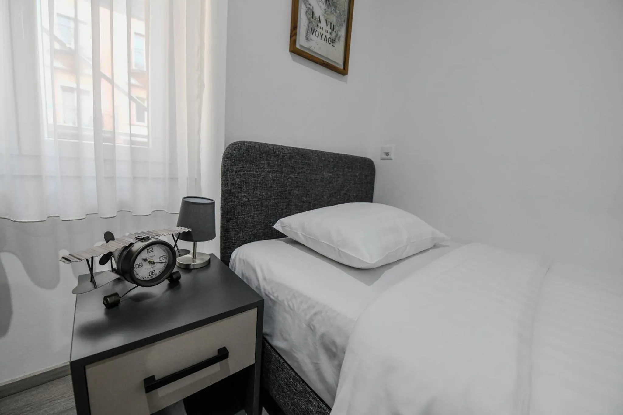 Bed in Hotel de France