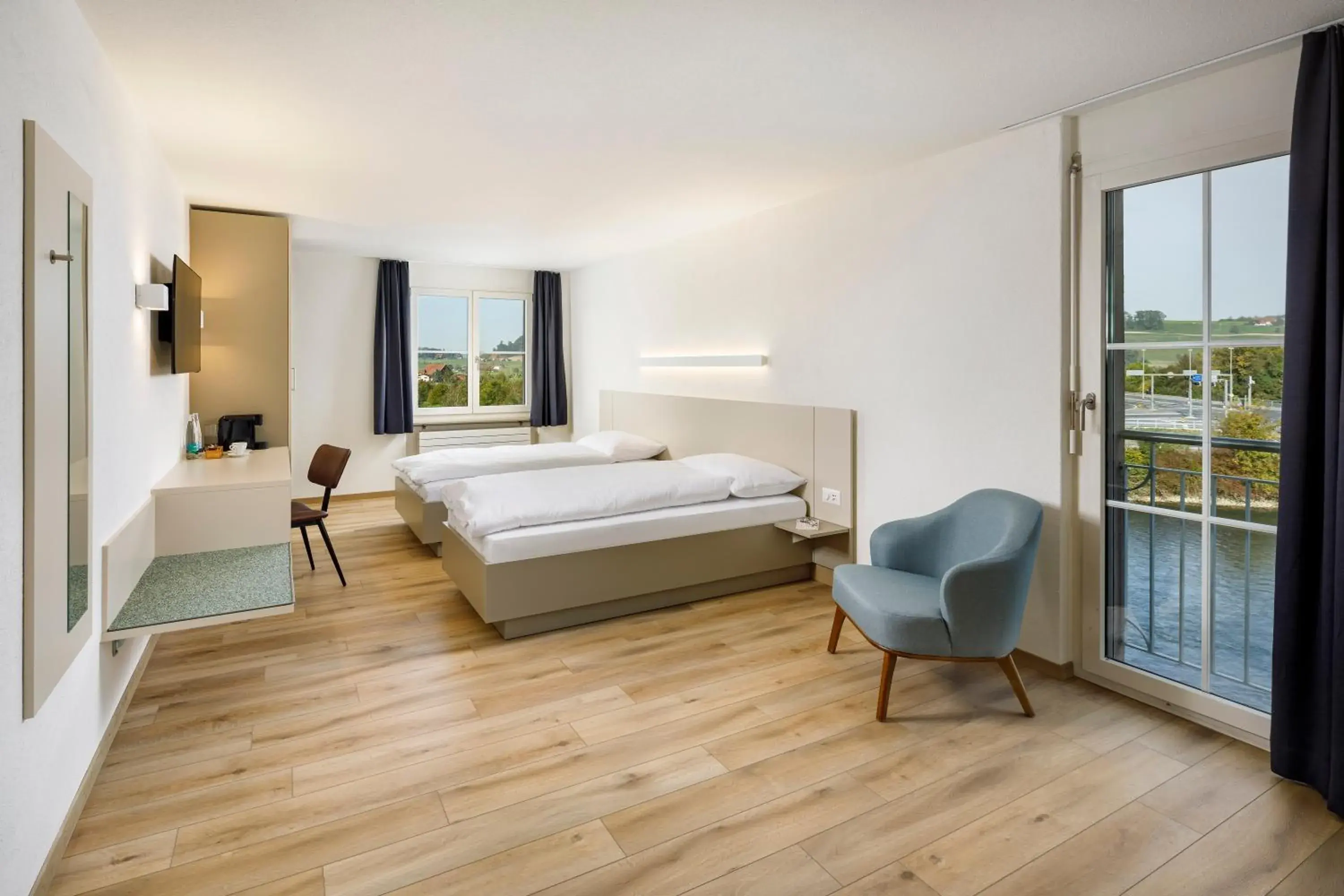 Deluxe Double or Twin Room with River View in Hotel an der Reuss Deluxe Double or Twin Room with River View in Hotel an der Reuss