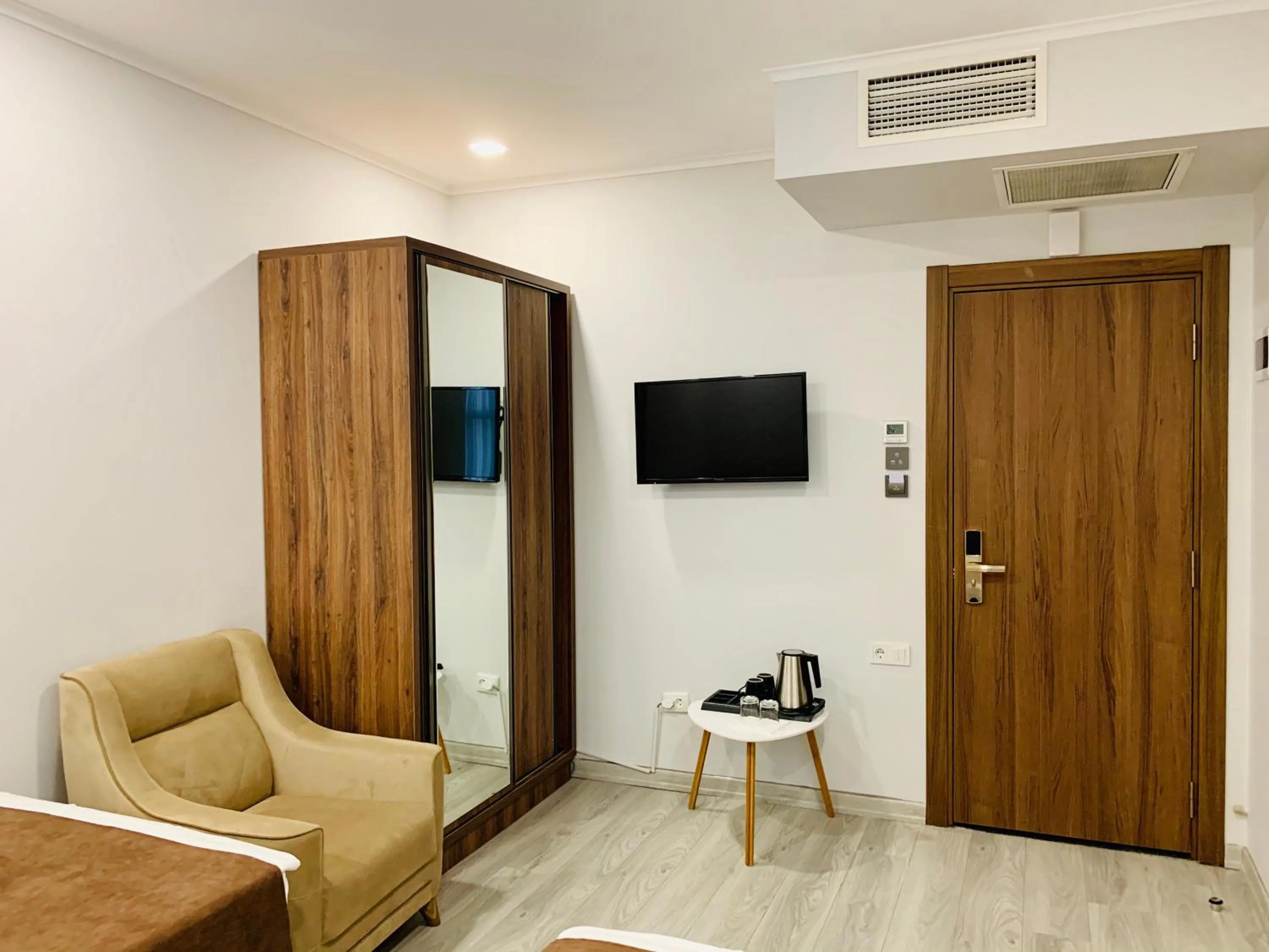 Coffee/tea facilities in Hotel Tsereteli Palace