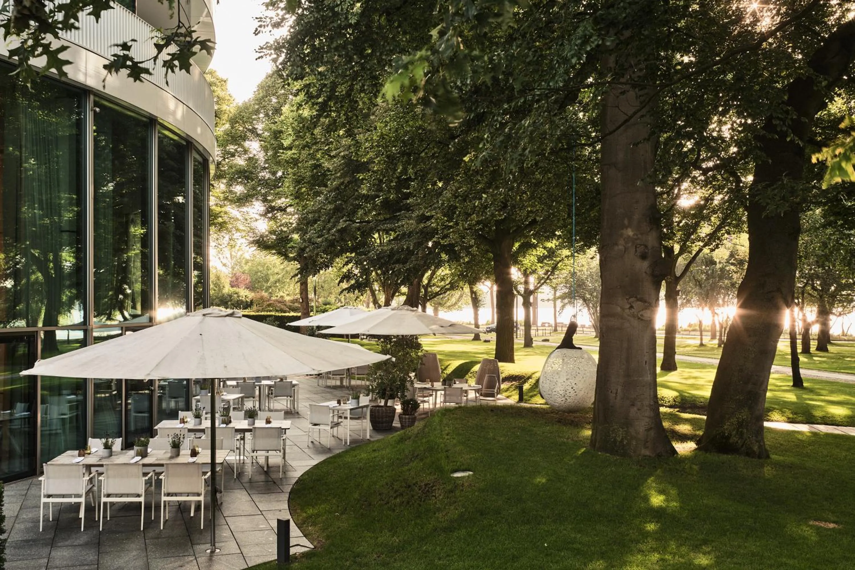 Restaurant/places to eat in The Fontenay Hamburg