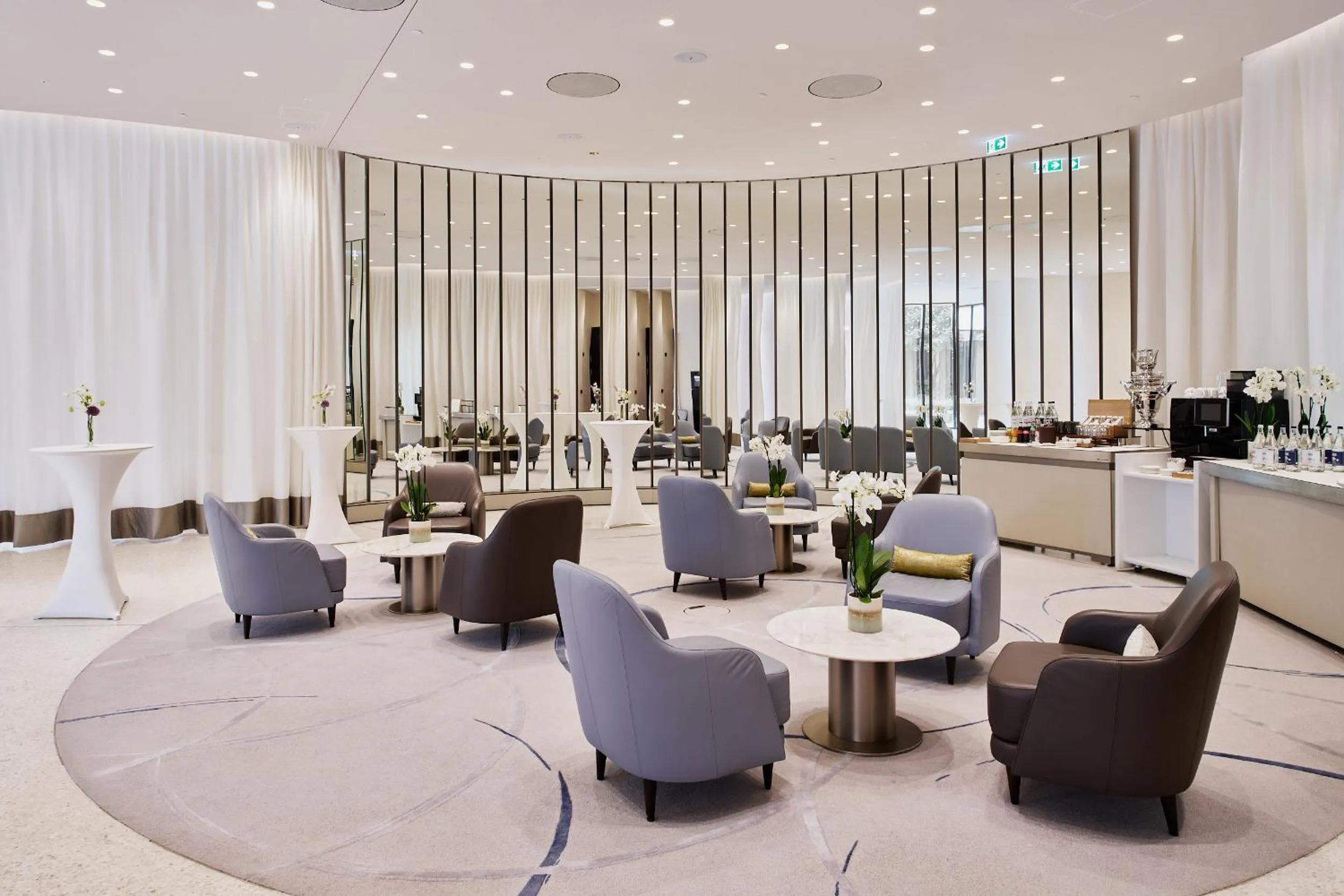 Banquet/Function facilities in The Fontenay Hamburg