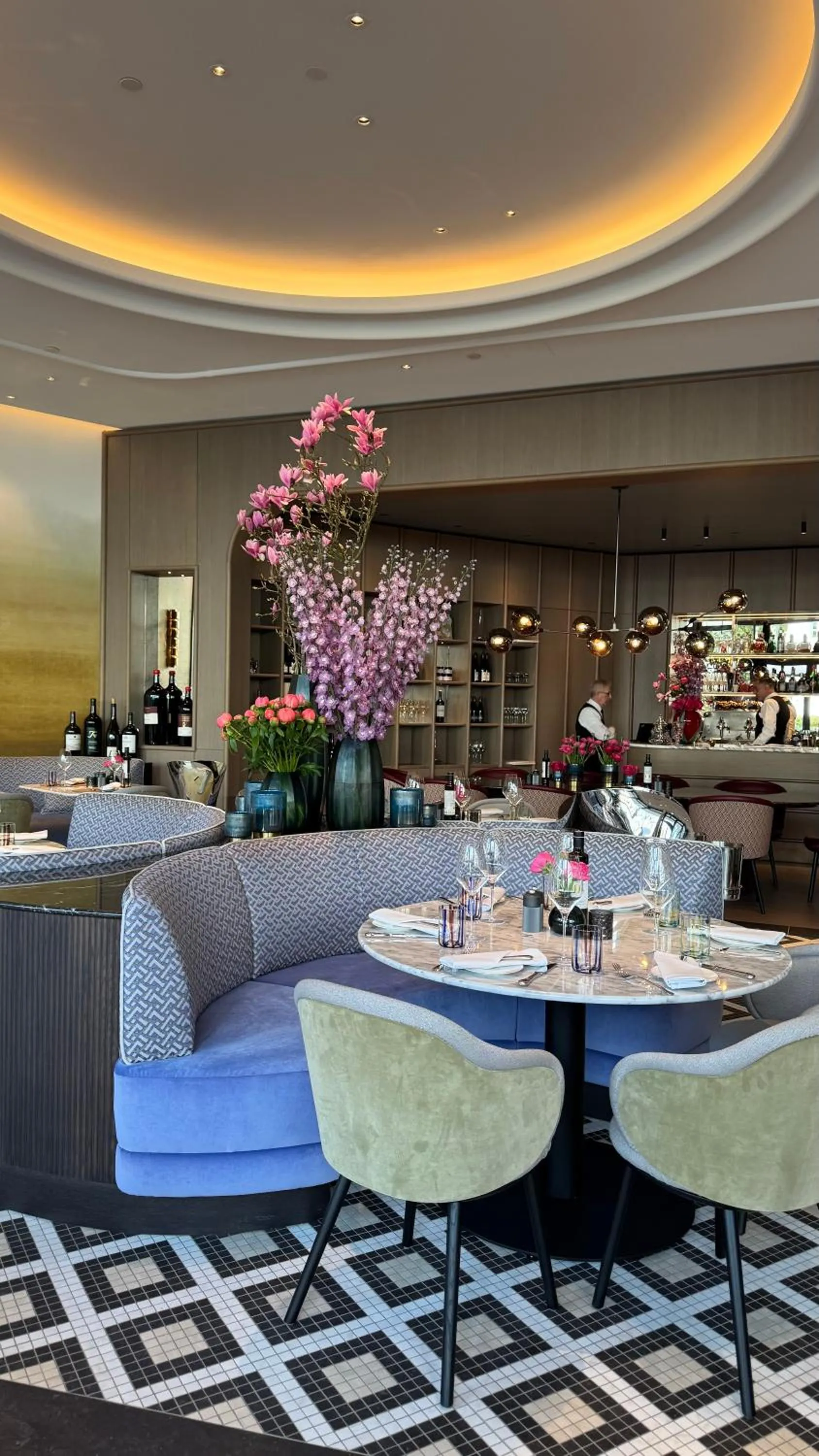 Restaurant/places to eat in The Fontenay Hamburg