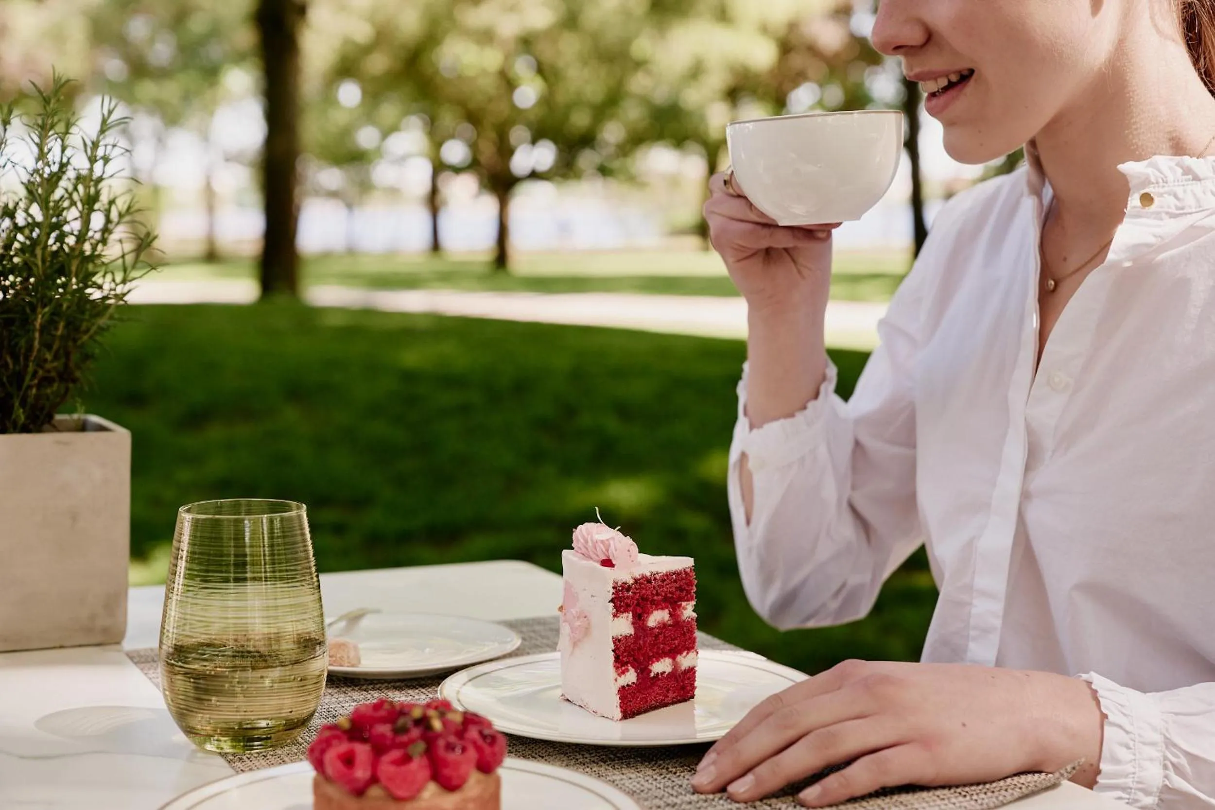 Restaurant/places to eat in The Fontenay Hamburg