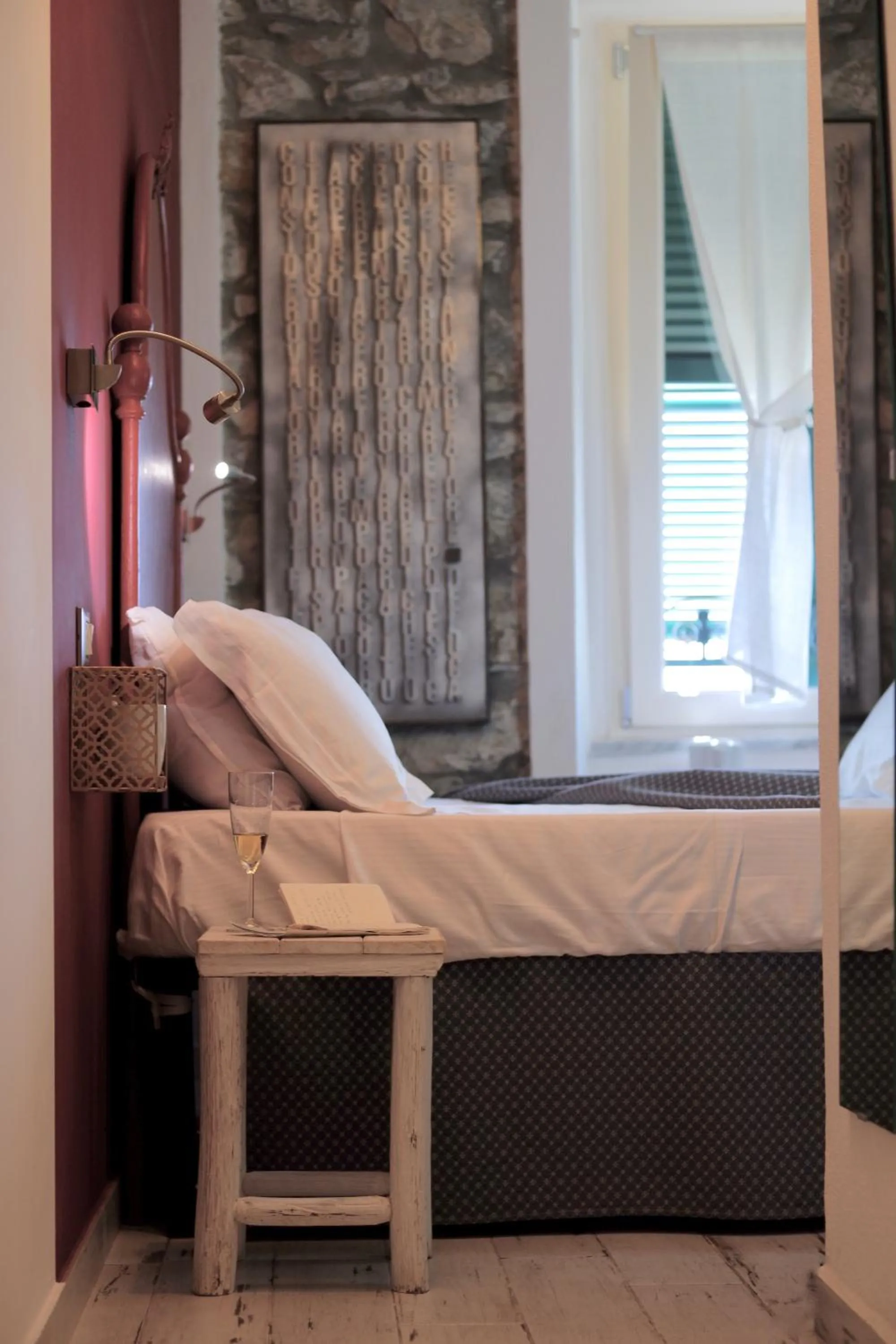 Photo of the whole room, Bed in Madüneta 5 Terre