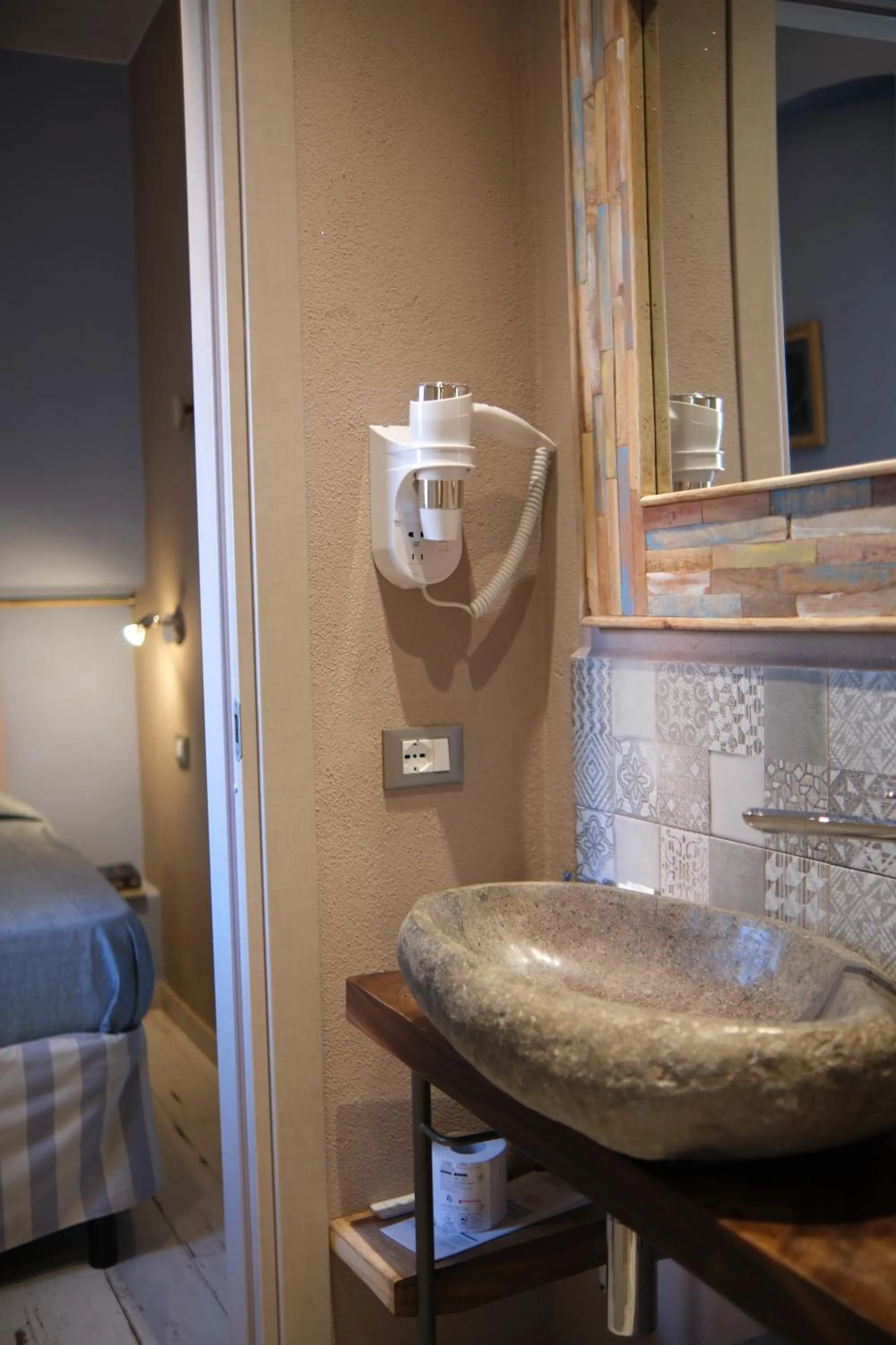 Bathroom, Bed in Madüneta 5 Terre