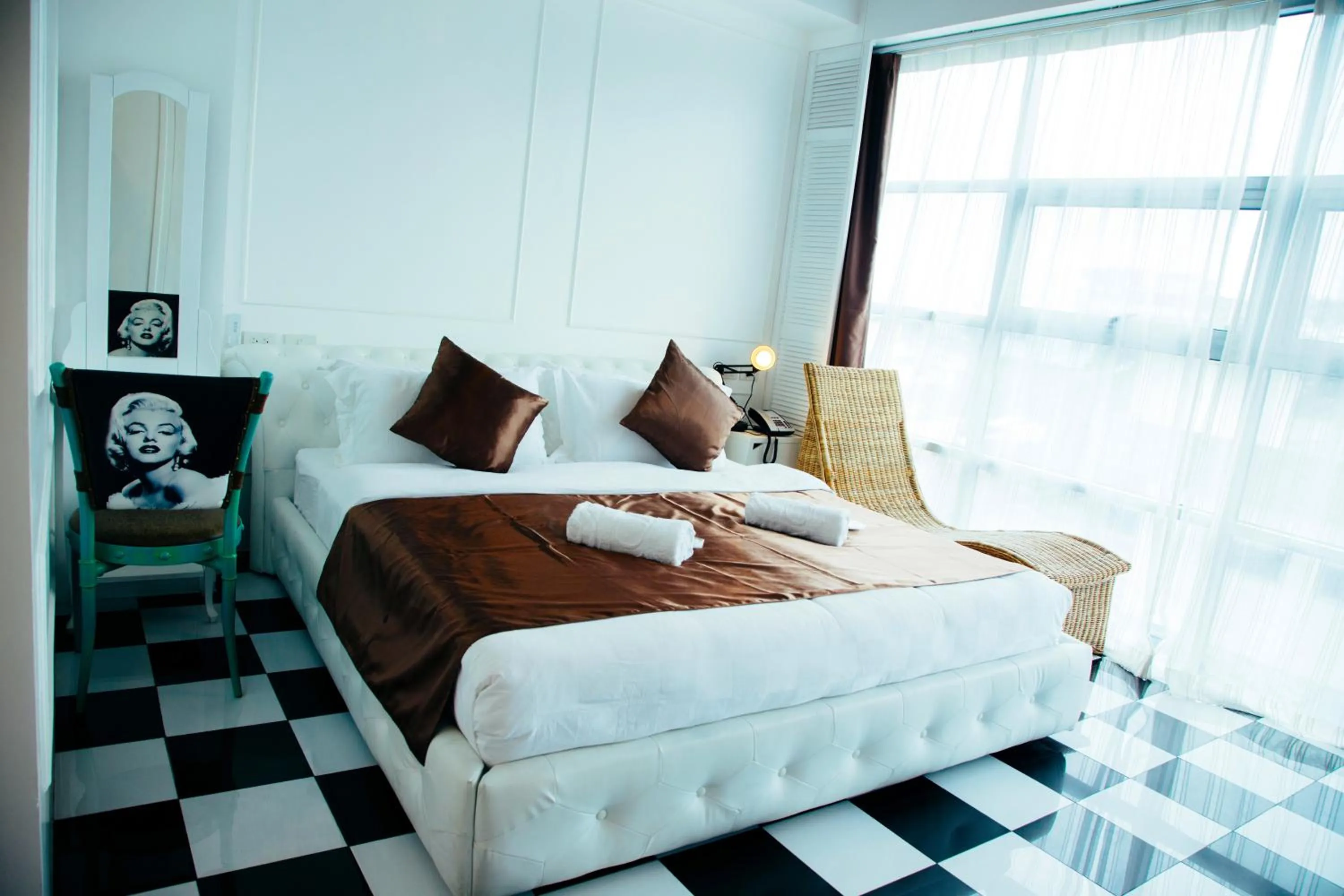 Photo of the whole room, Bed in Facade Hotel