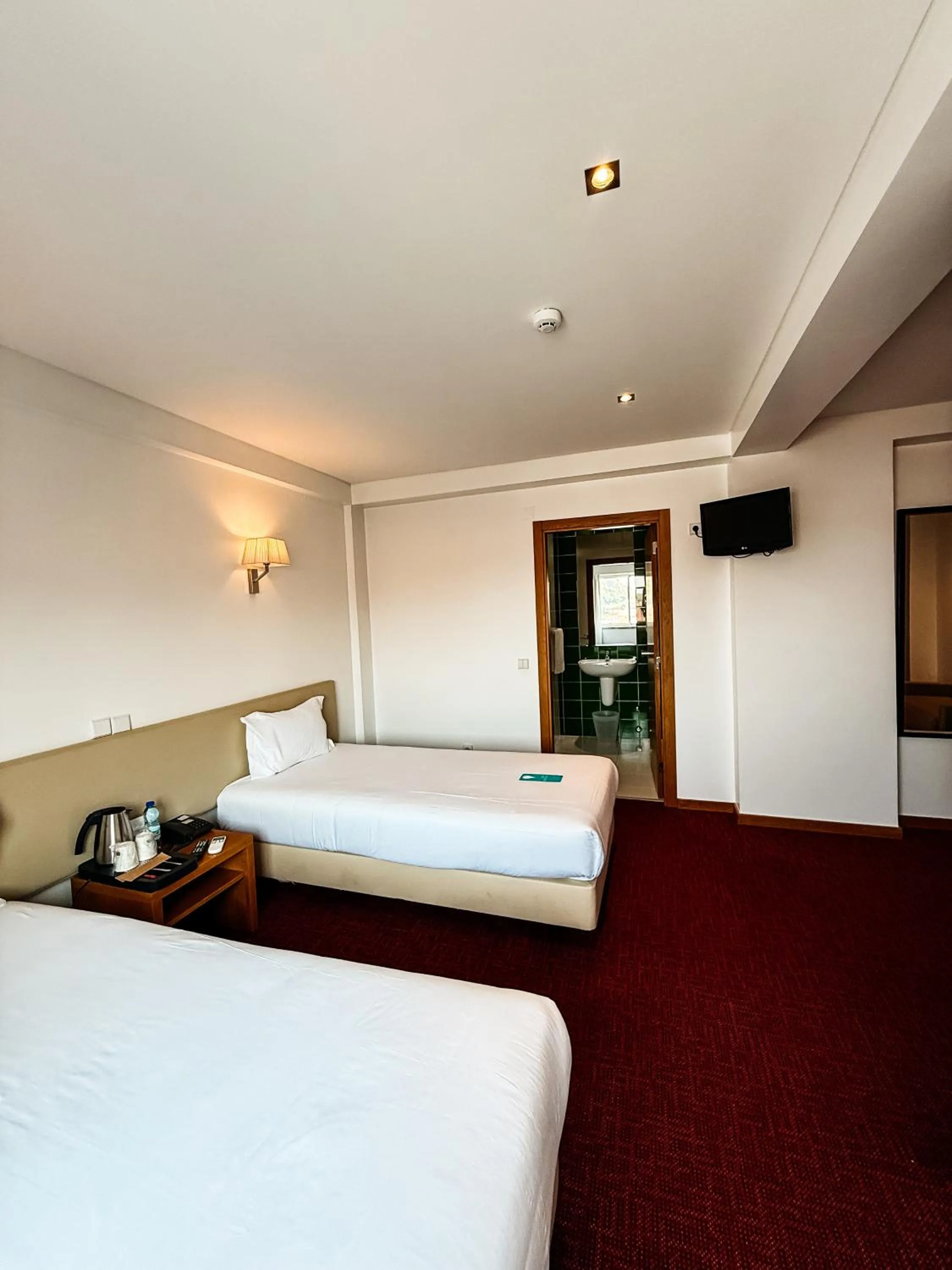 Bedroom, Bed in Stay Hotel Leiria Centro