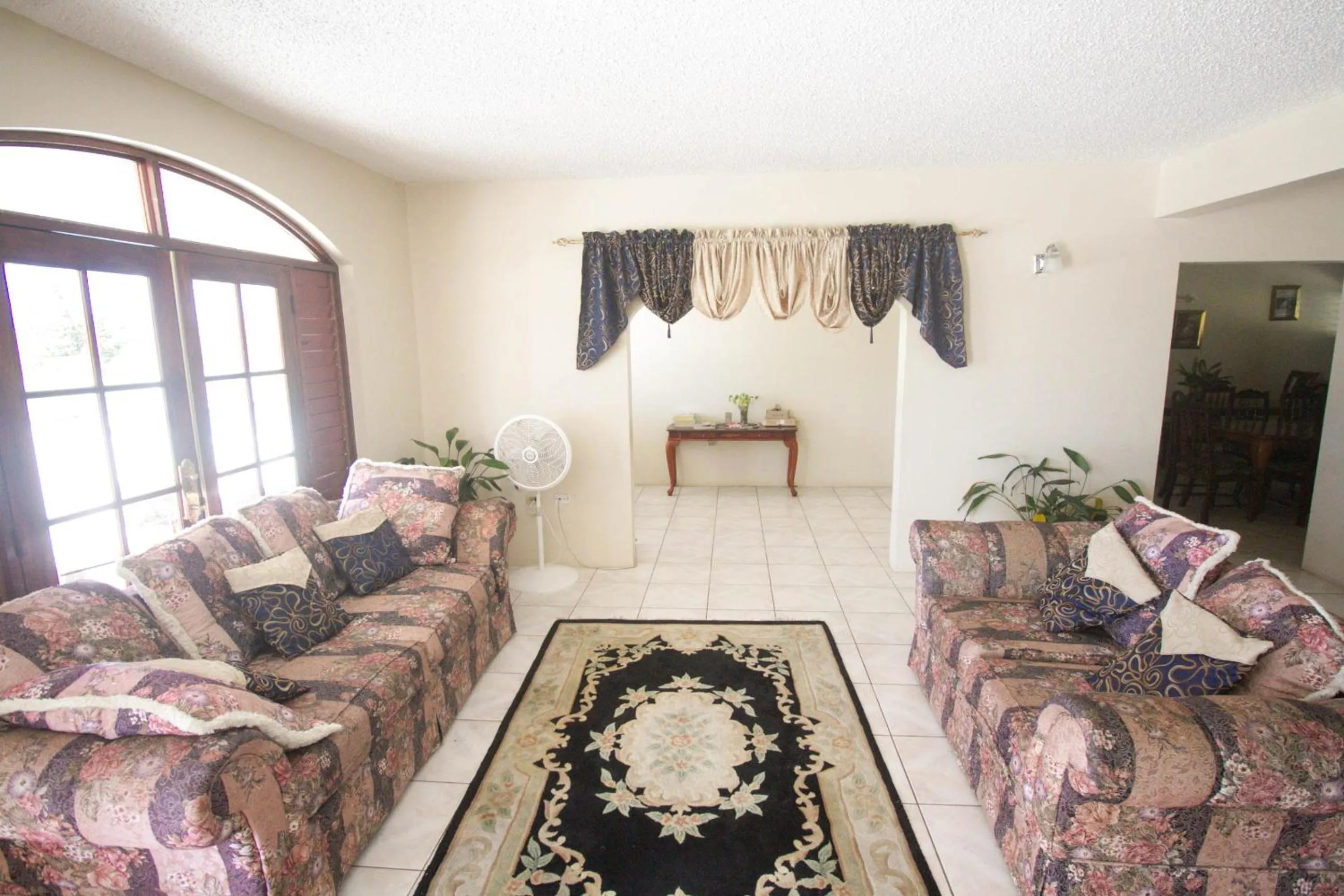 Living room in Sea View Chateau