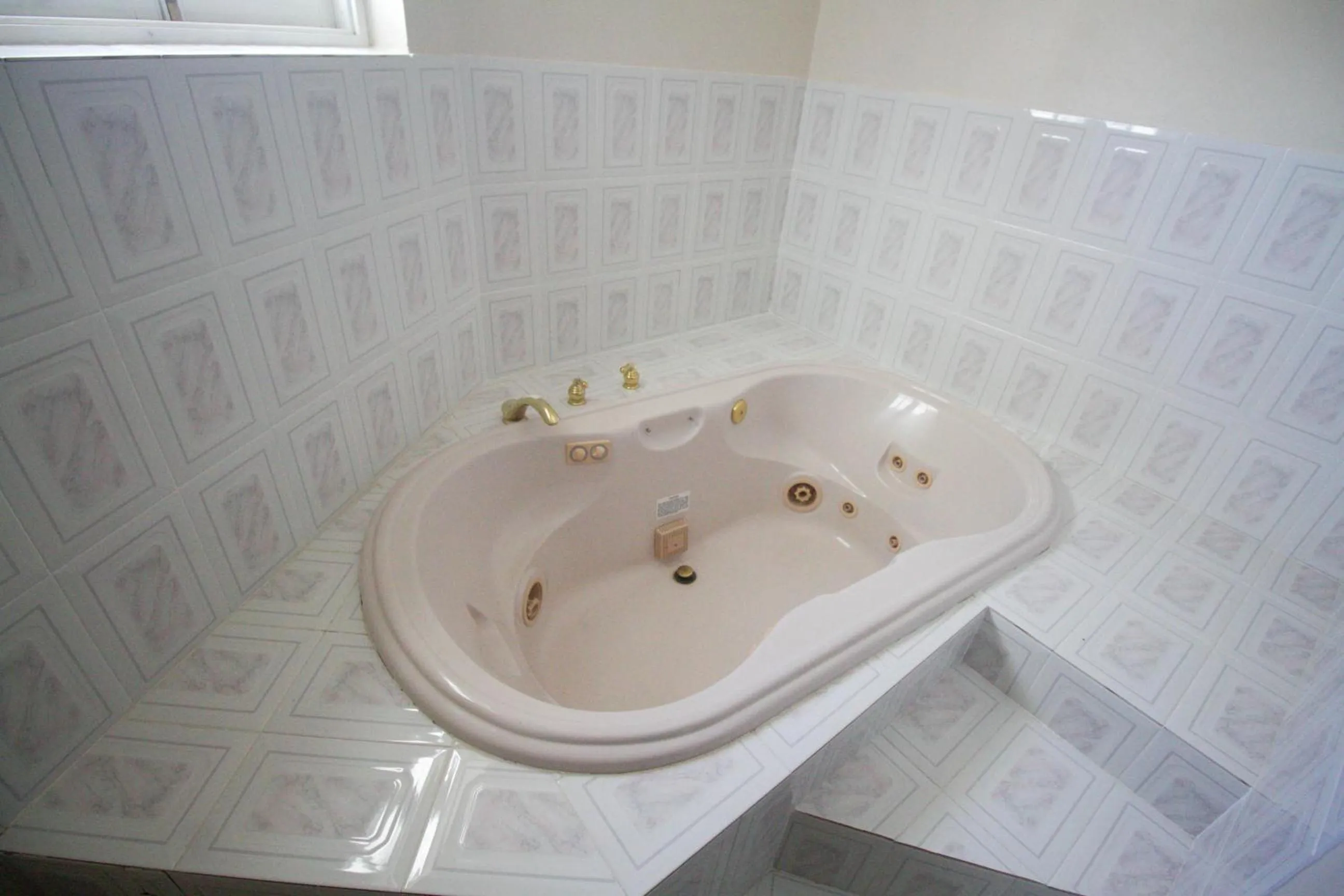 Bathroom in Sea View Chateau