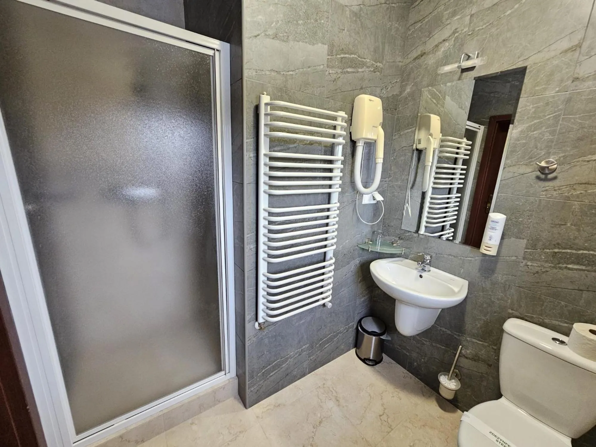 Shower in Restauracja Hotel Imperial