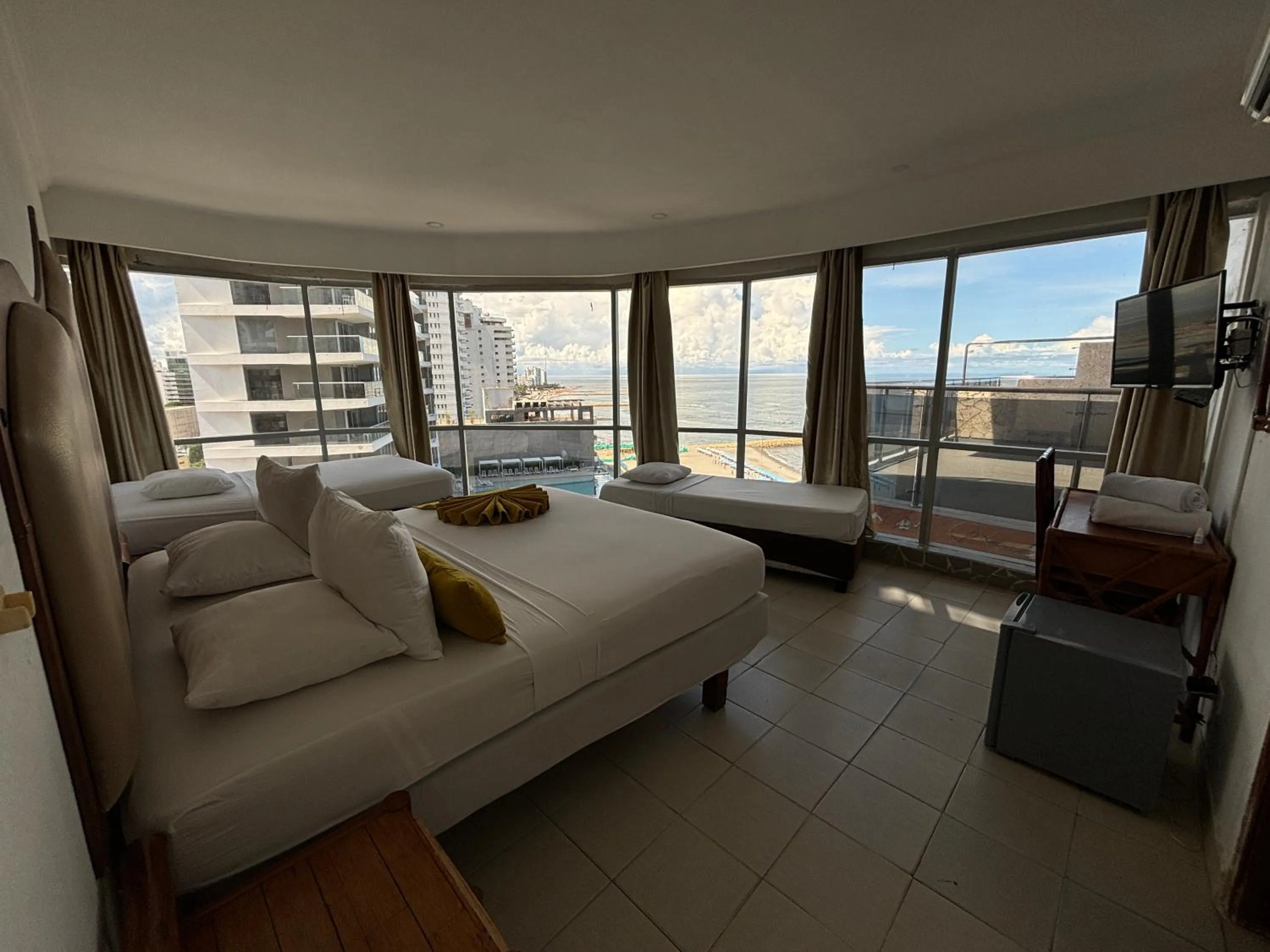 Photo of the whole room, Bed in Hotel Costa del Sol