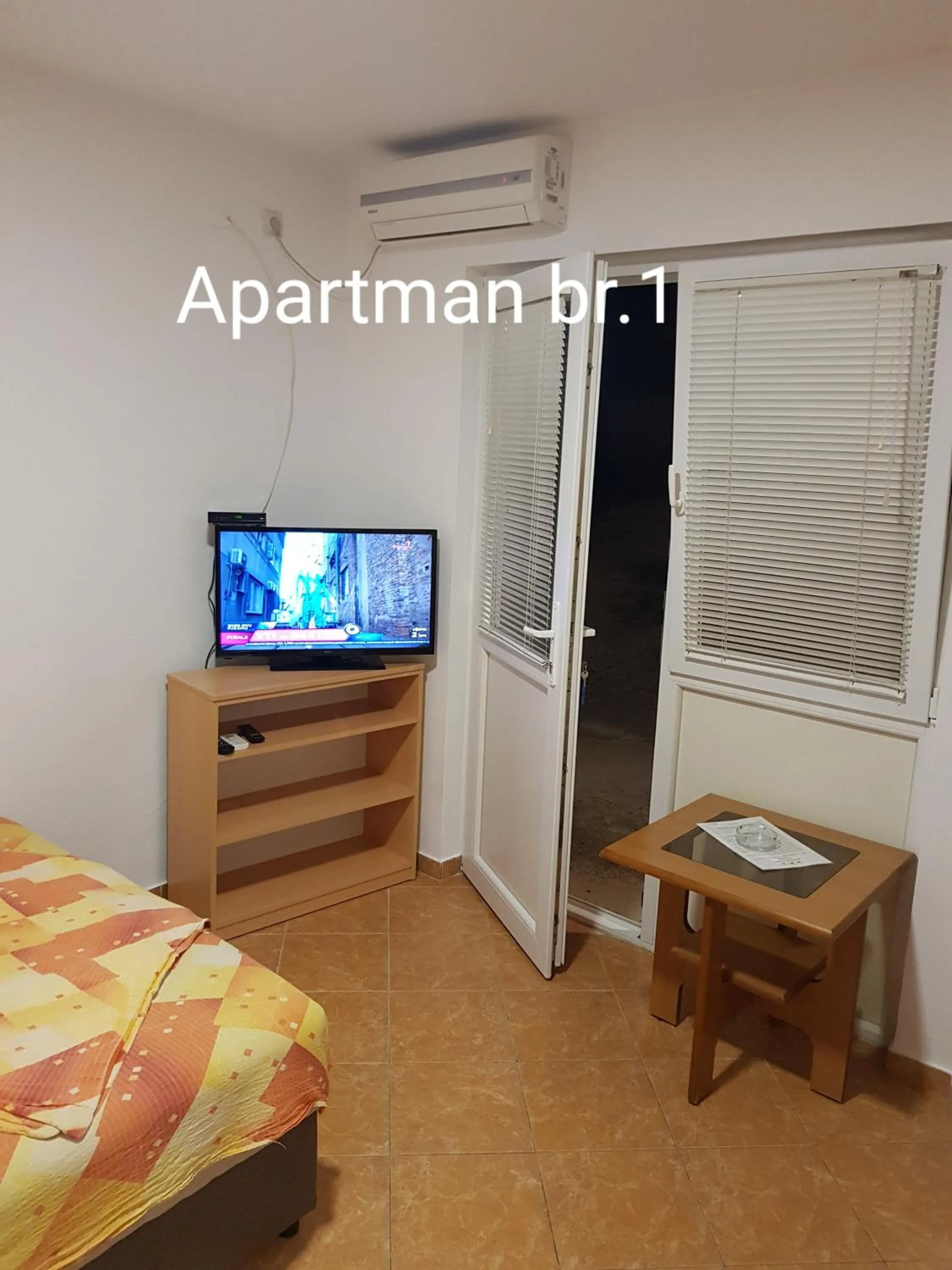 Bed in Apartmani Nikmil Bar- Šusanj