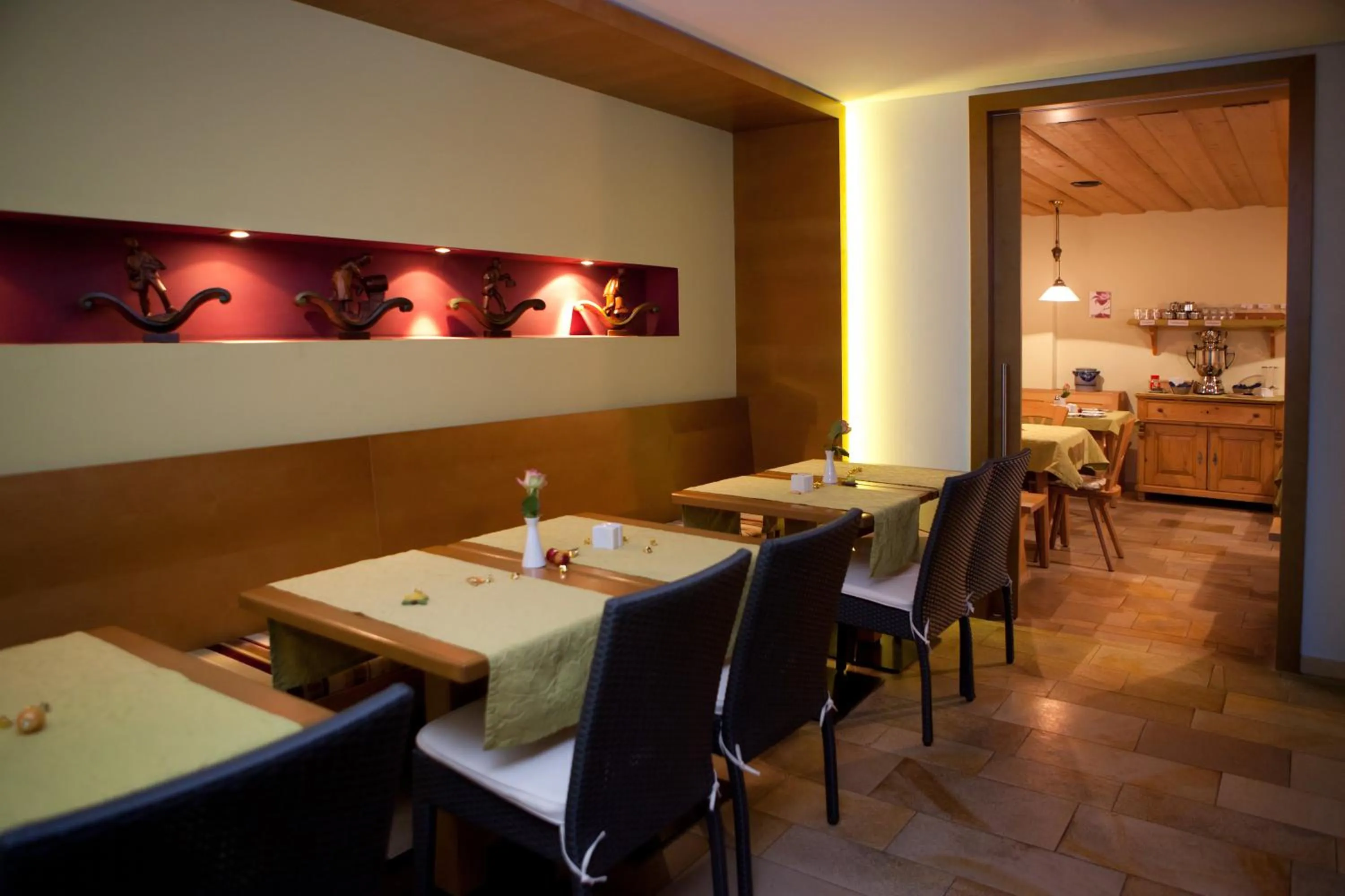 Restaurant/places to eat in Altstadthotel Grauer Wolf