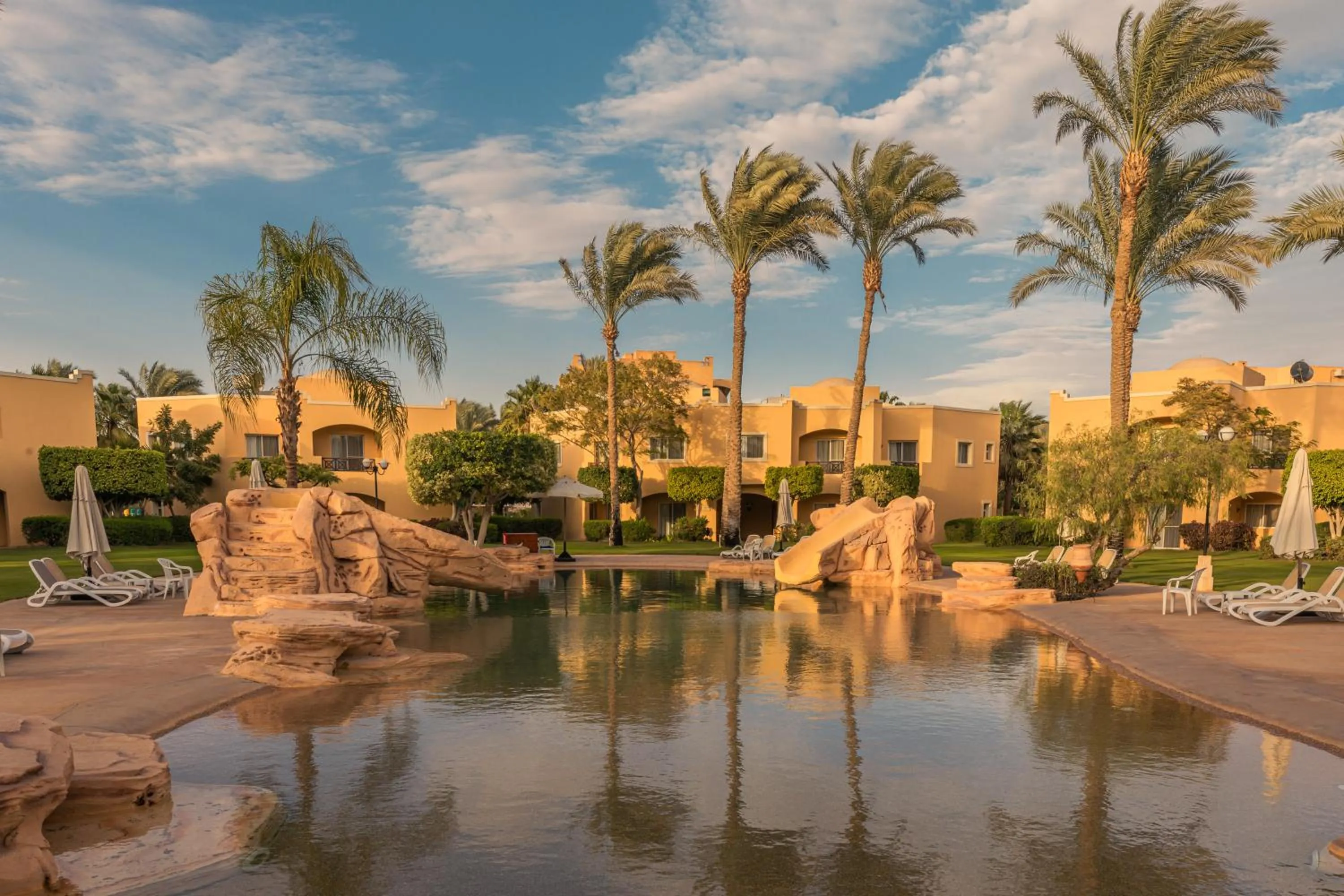 Restaurant/places to eat in Stella Sea Club Hotel