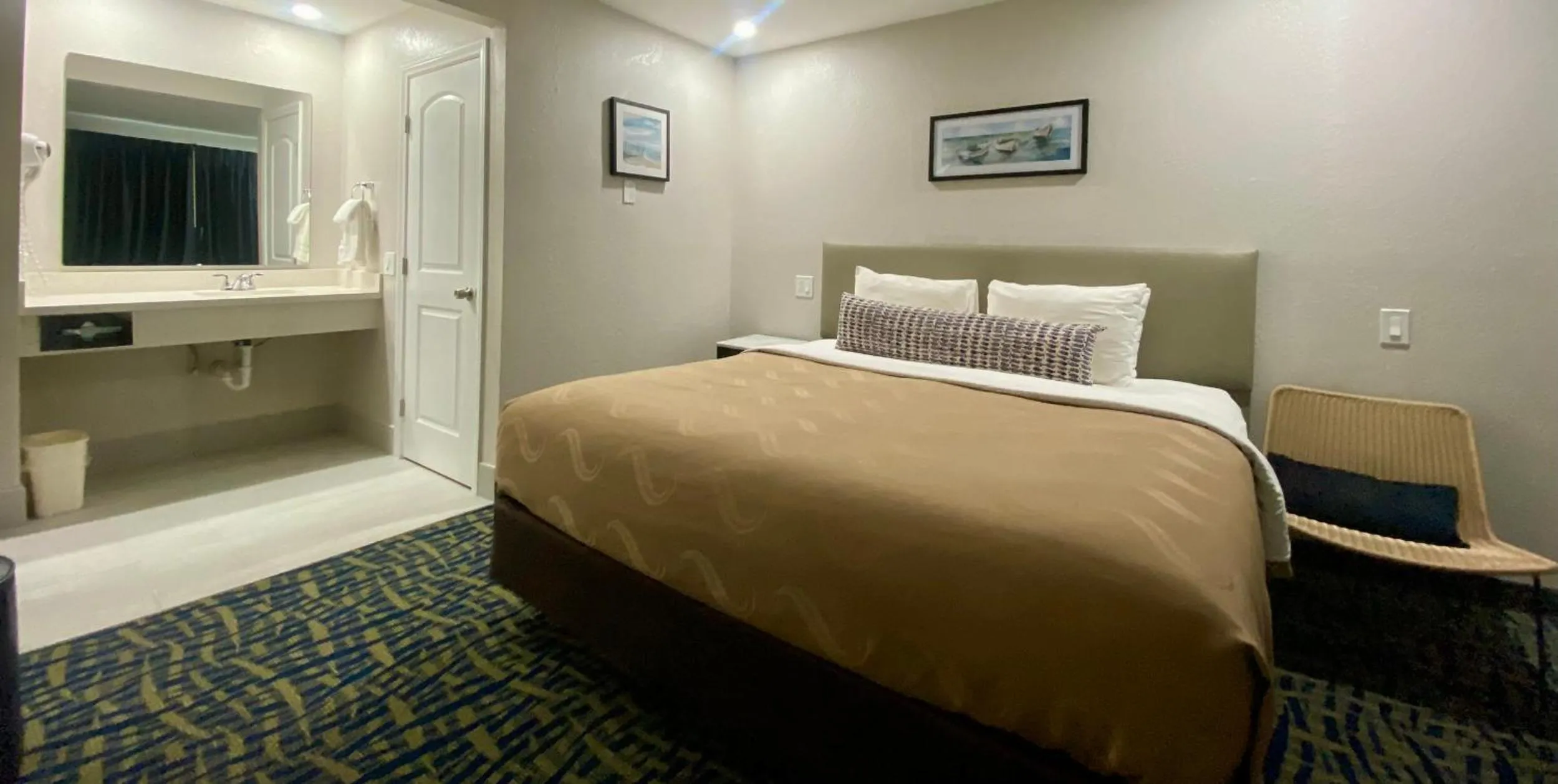 The Grove at Pismo Beach