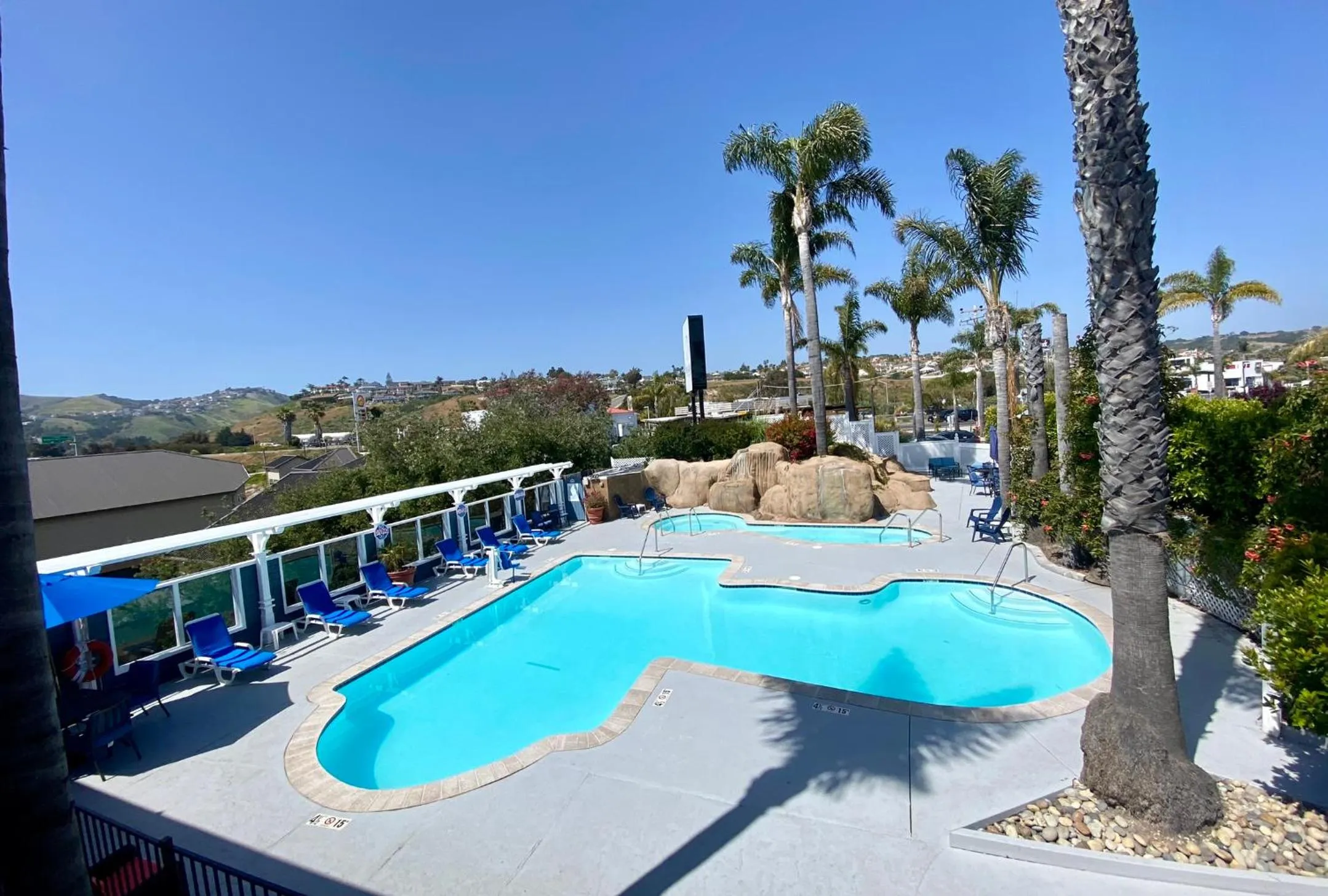 The Grove at Pismo Beach