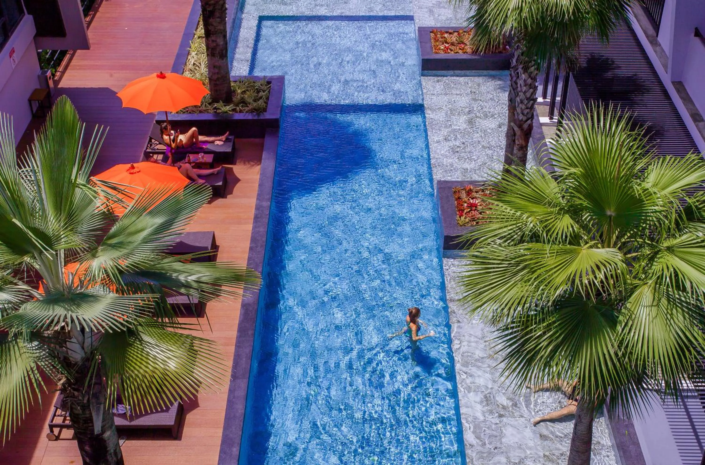 Swimming pool in Chaweng Villawee Hotel