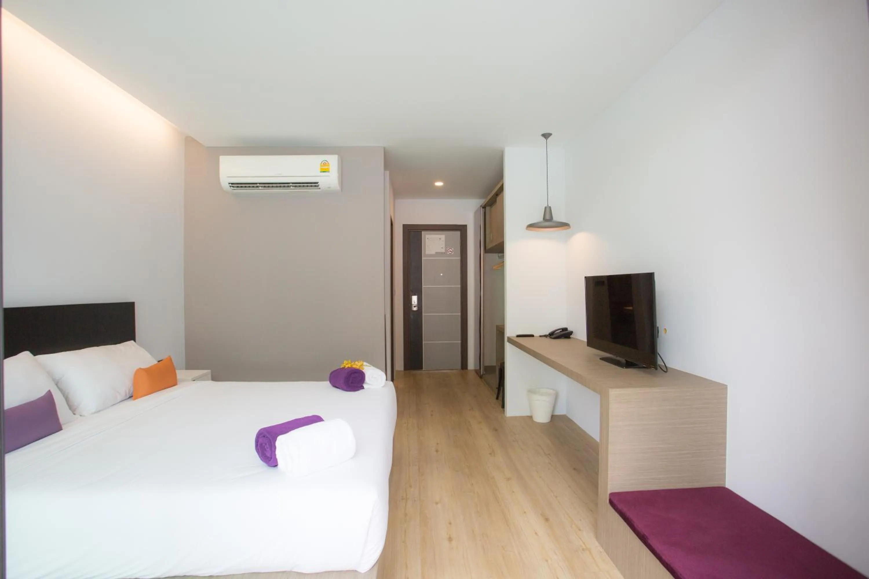 Bed in Chaweng Villawee Hotel