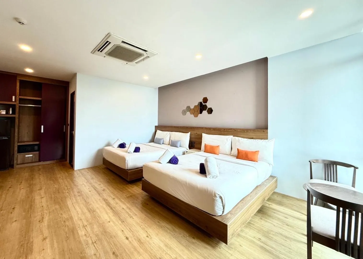 Bed in Chaweng Villawee Hotel