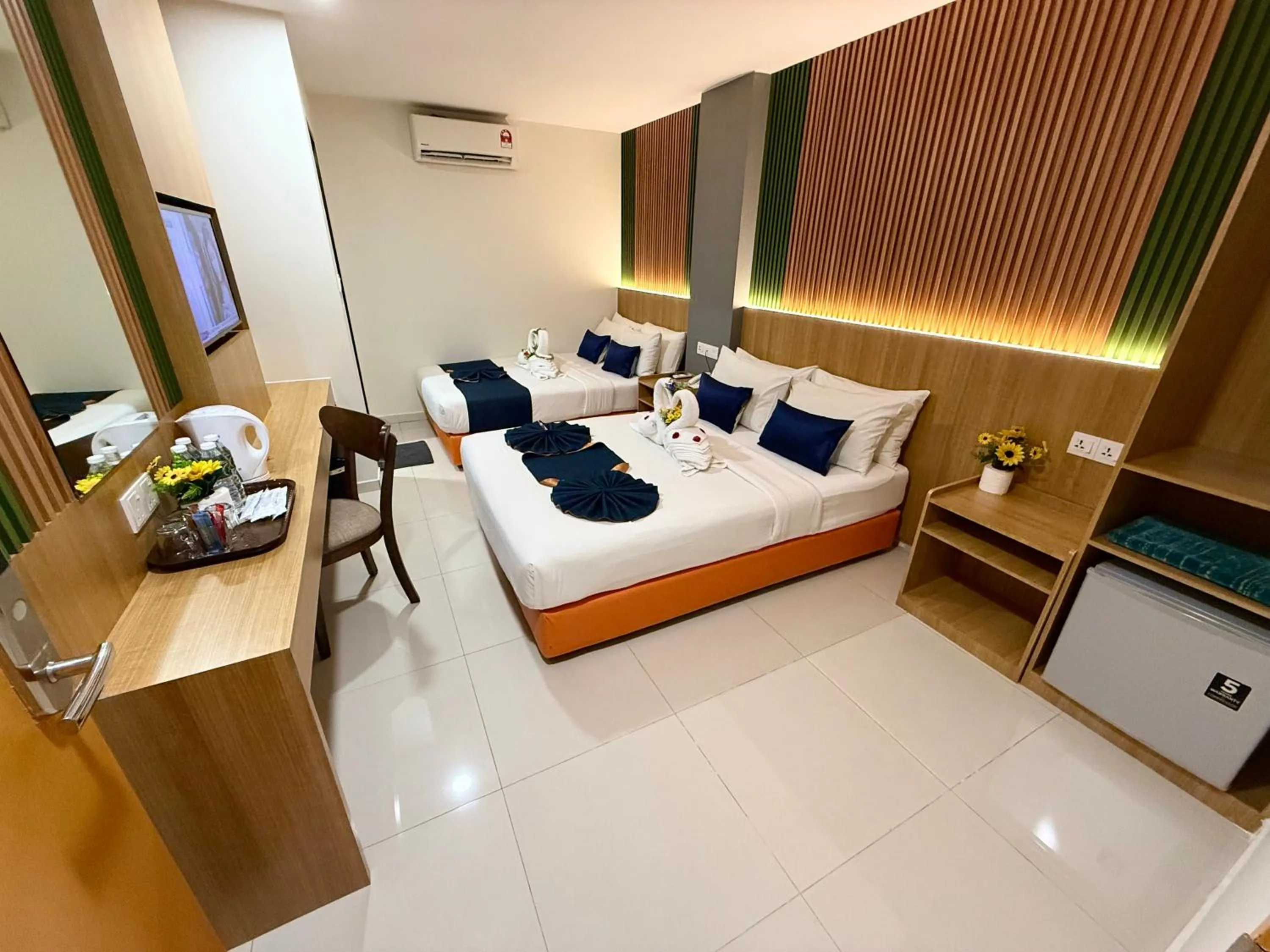 Photo of the whole room, Bed in City Central Hotel