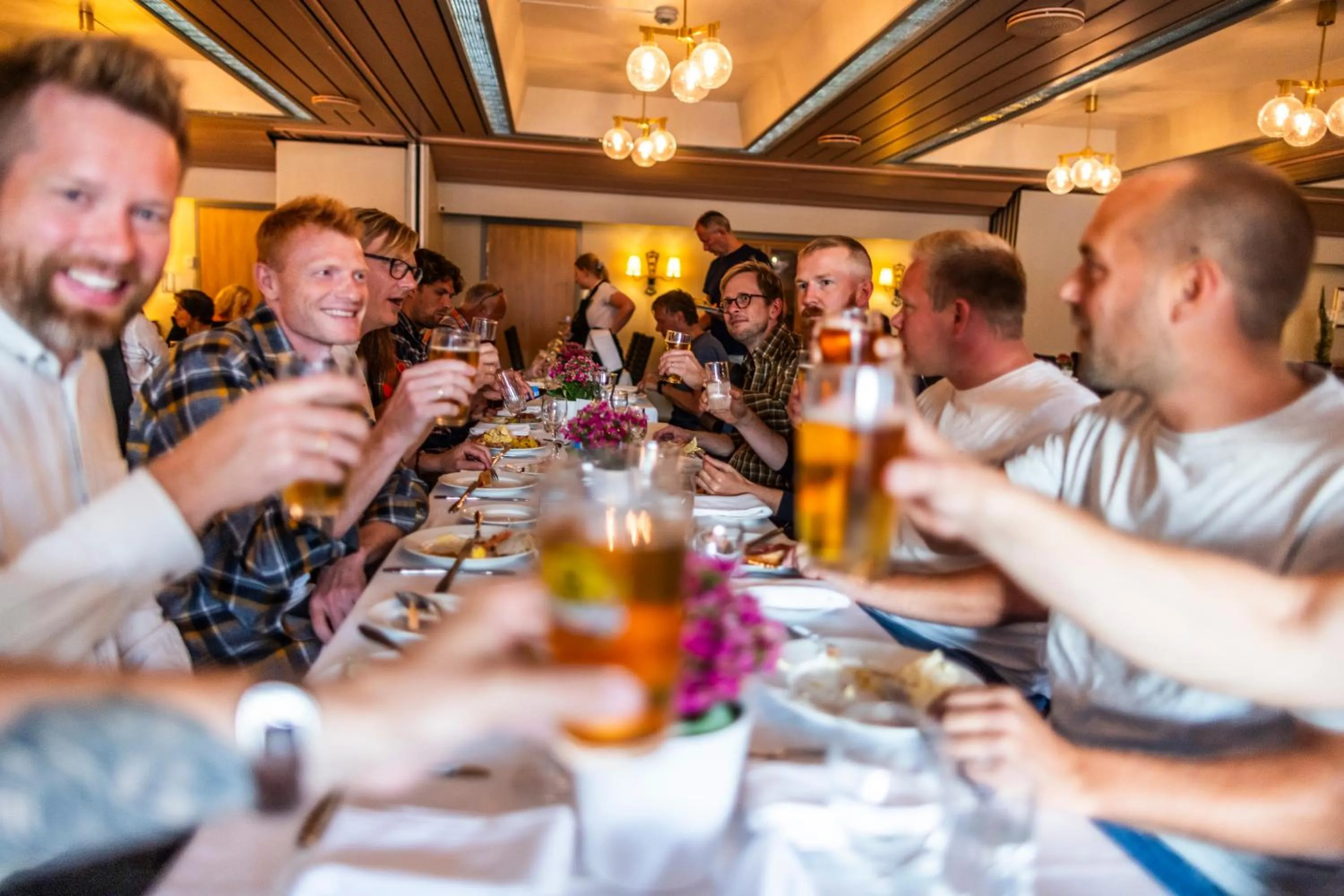 Restaurant/places to eat in Straand Hotel