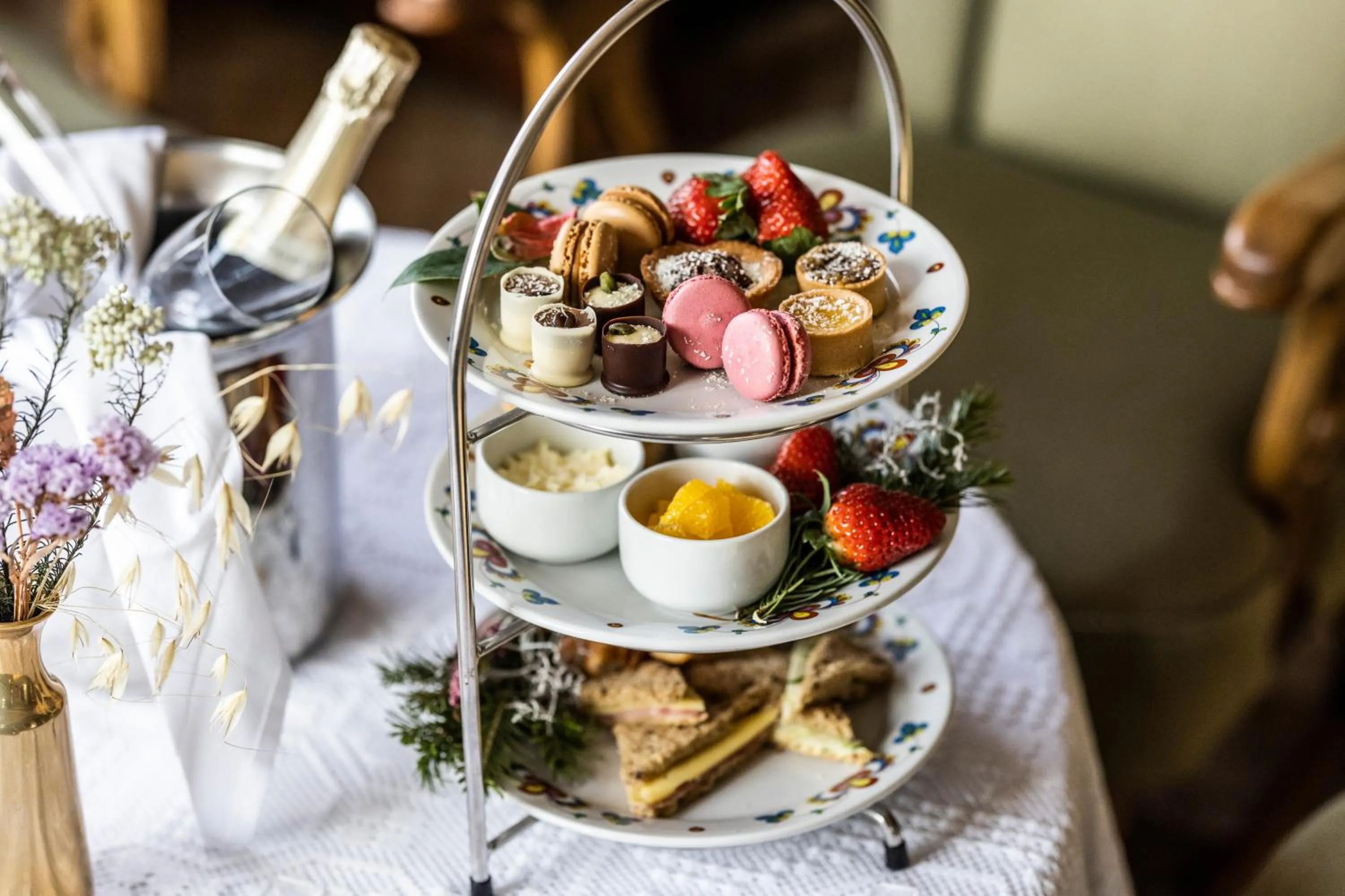 Food and drinks in Straand Hotel