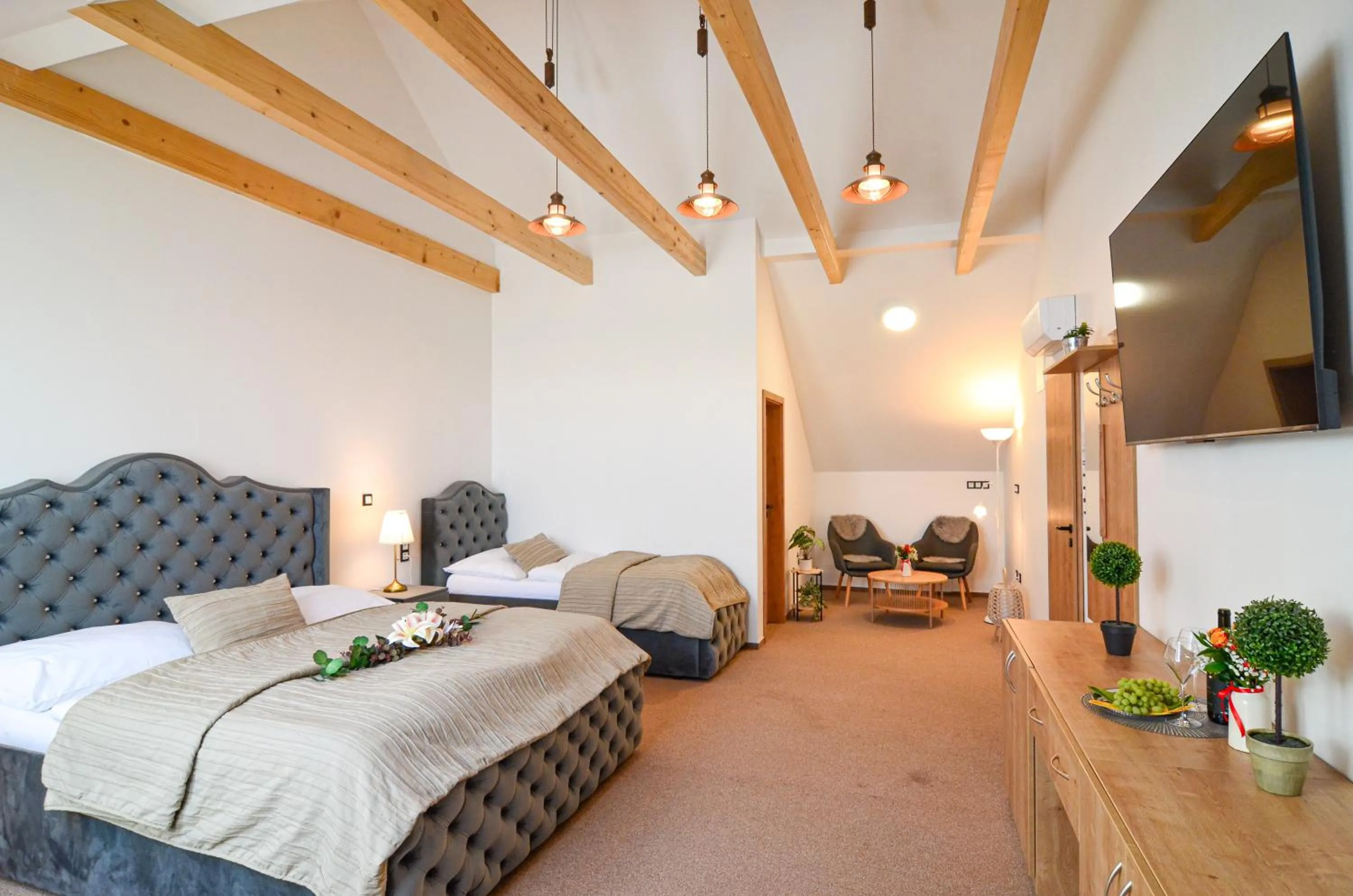 Luxury Quadruple Room in Penzion Zaječák