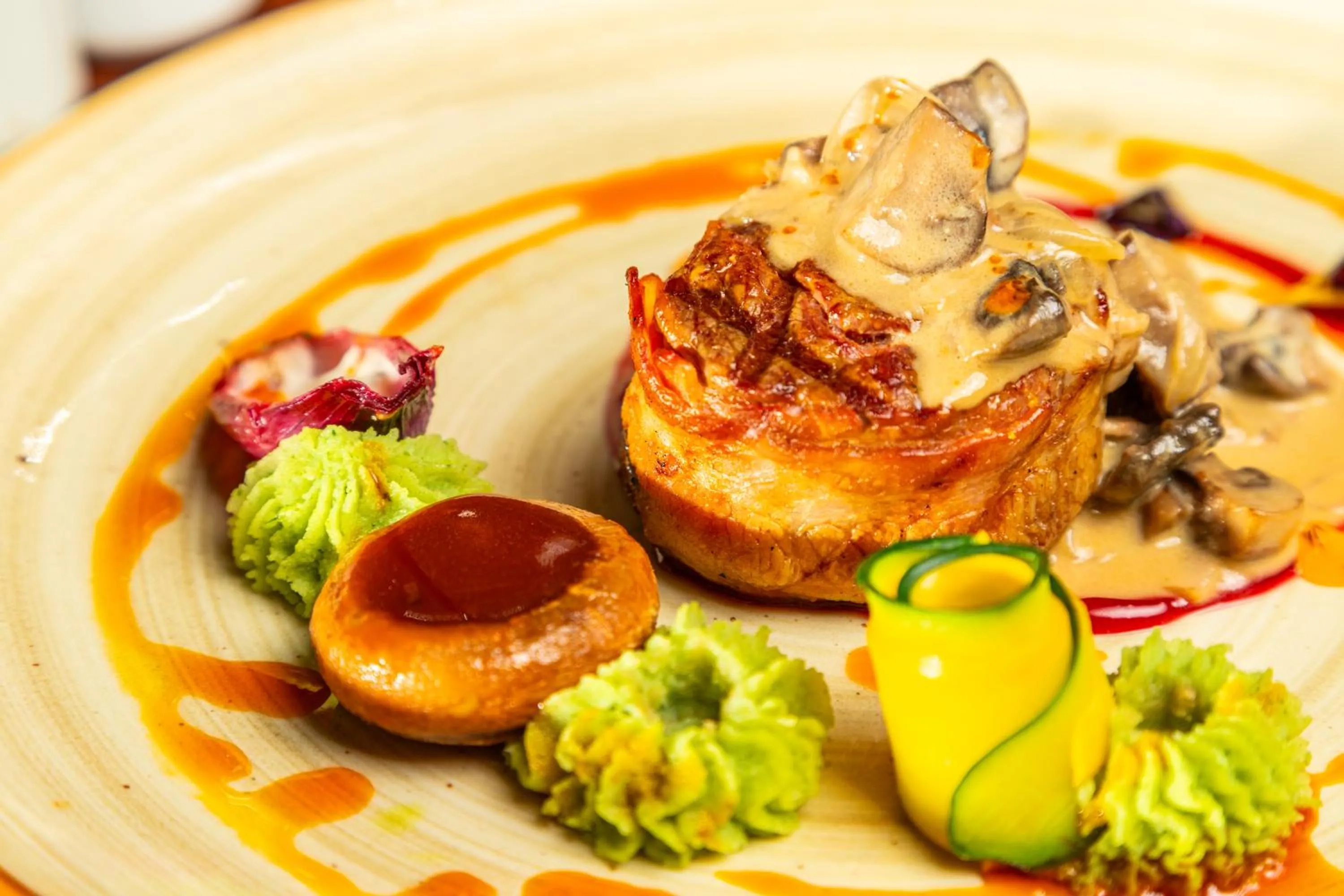 Food and drinks in GHL Hotel Capital