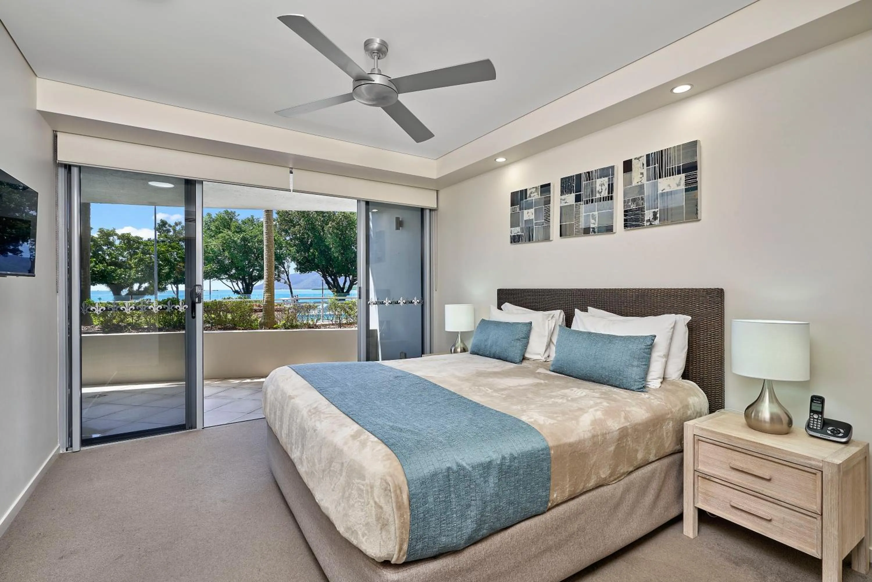 Bedroom, Bed in Vision Apartments