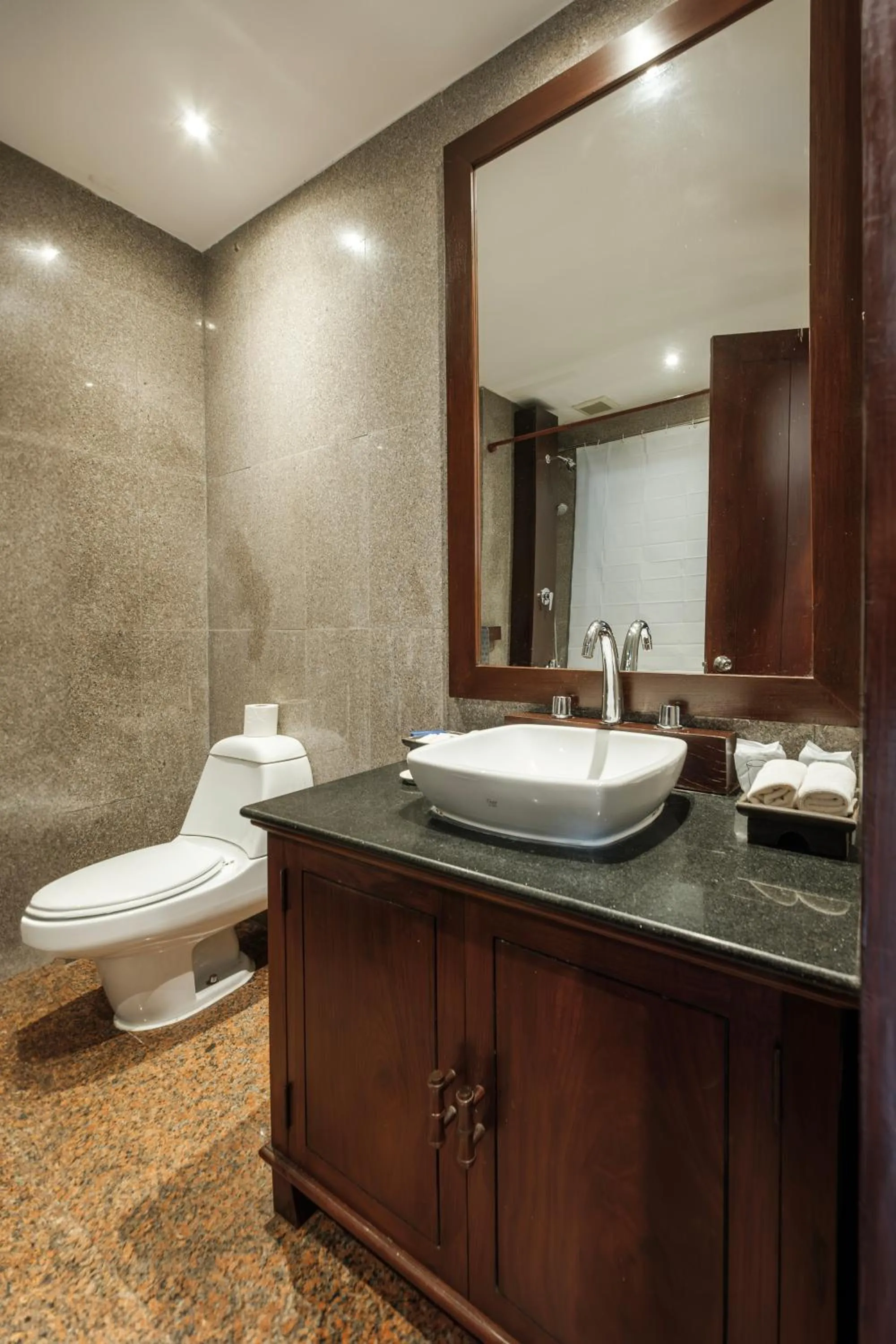 Bathroom in Green Park Boutique Hotel