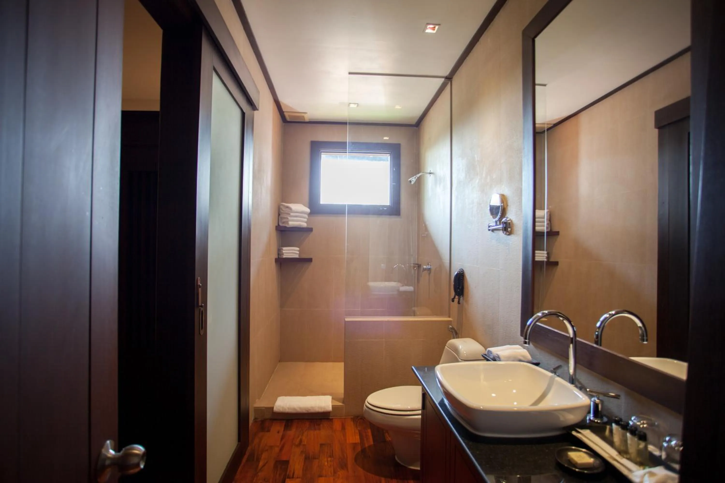 Shower in Green Park Boutique Hotel